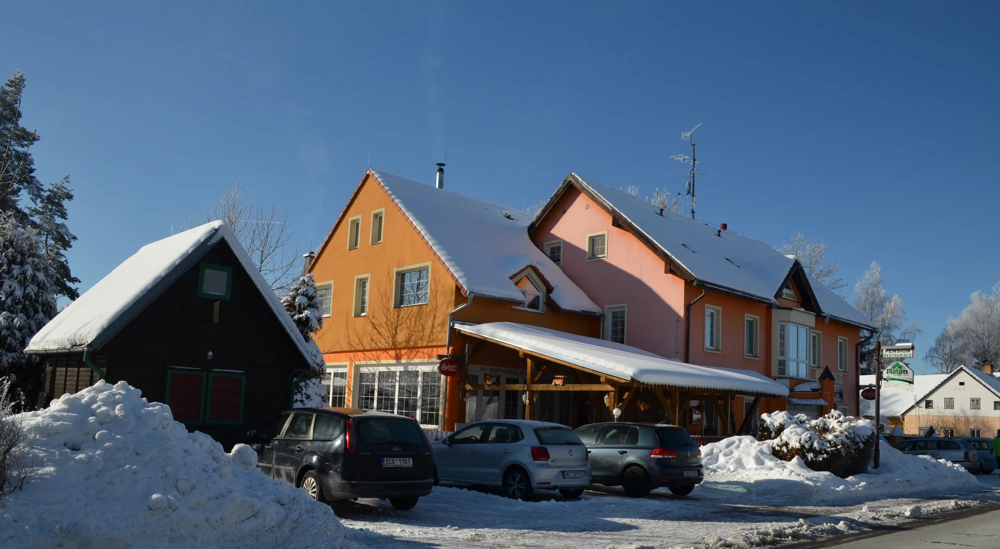 Pohoda přímo u Lipna: pokoj či apartmán v penzionu, snídaně nebo polopenze