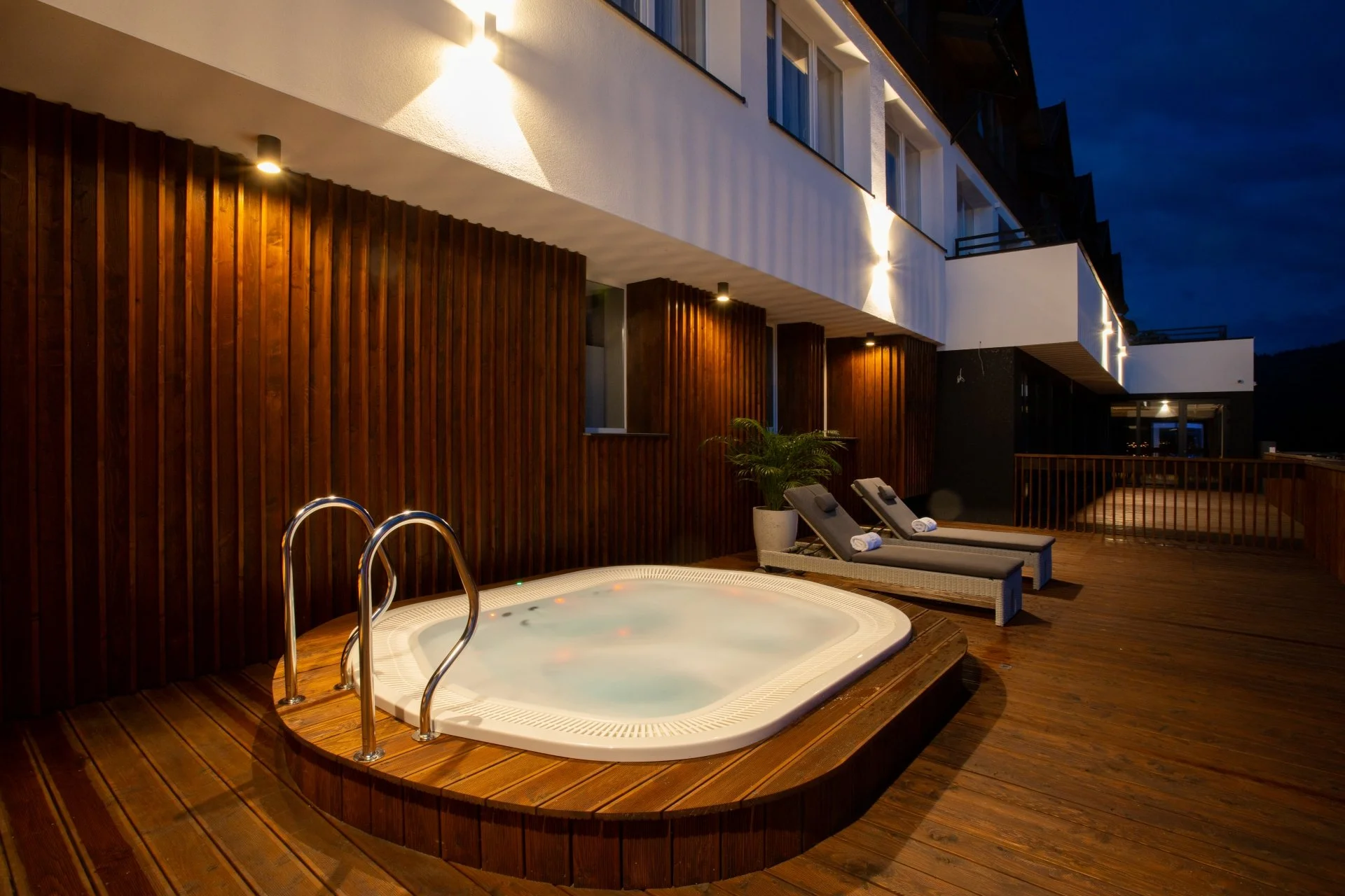 Moderní hotel v lázeňském městě Piwniczna-Zdrój: strava i neomezený wellness
