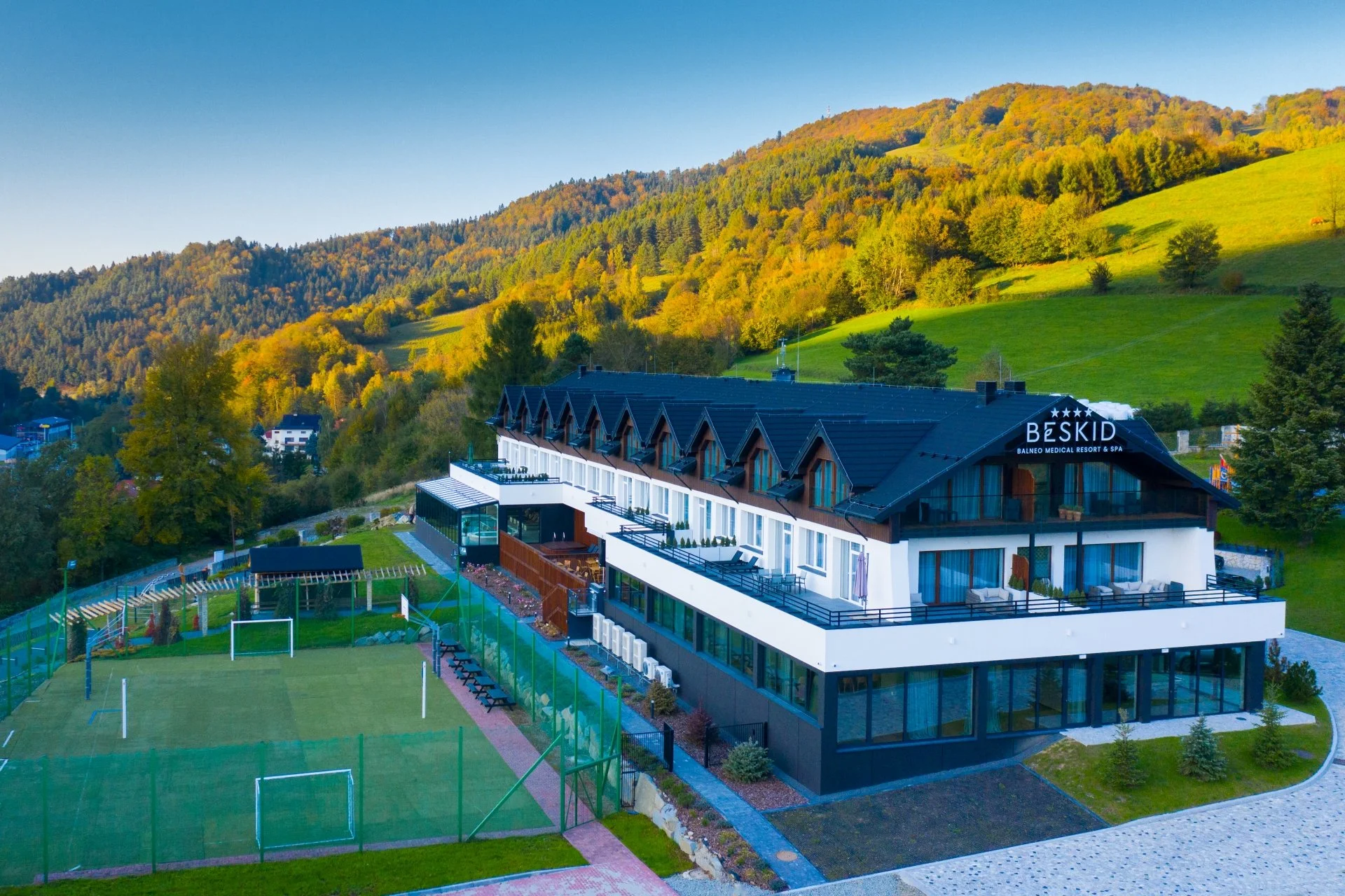 Moderní hotel v lázeňském městě Piwniczna-Zdrój: strava i neomezený wellness