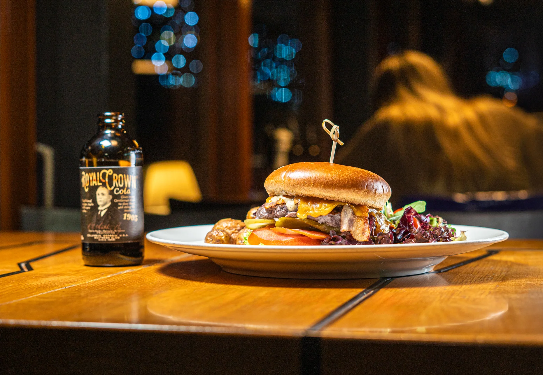 Vstup na Žižkovskou věž a burger z hovězího masa v restauraci Miminoo