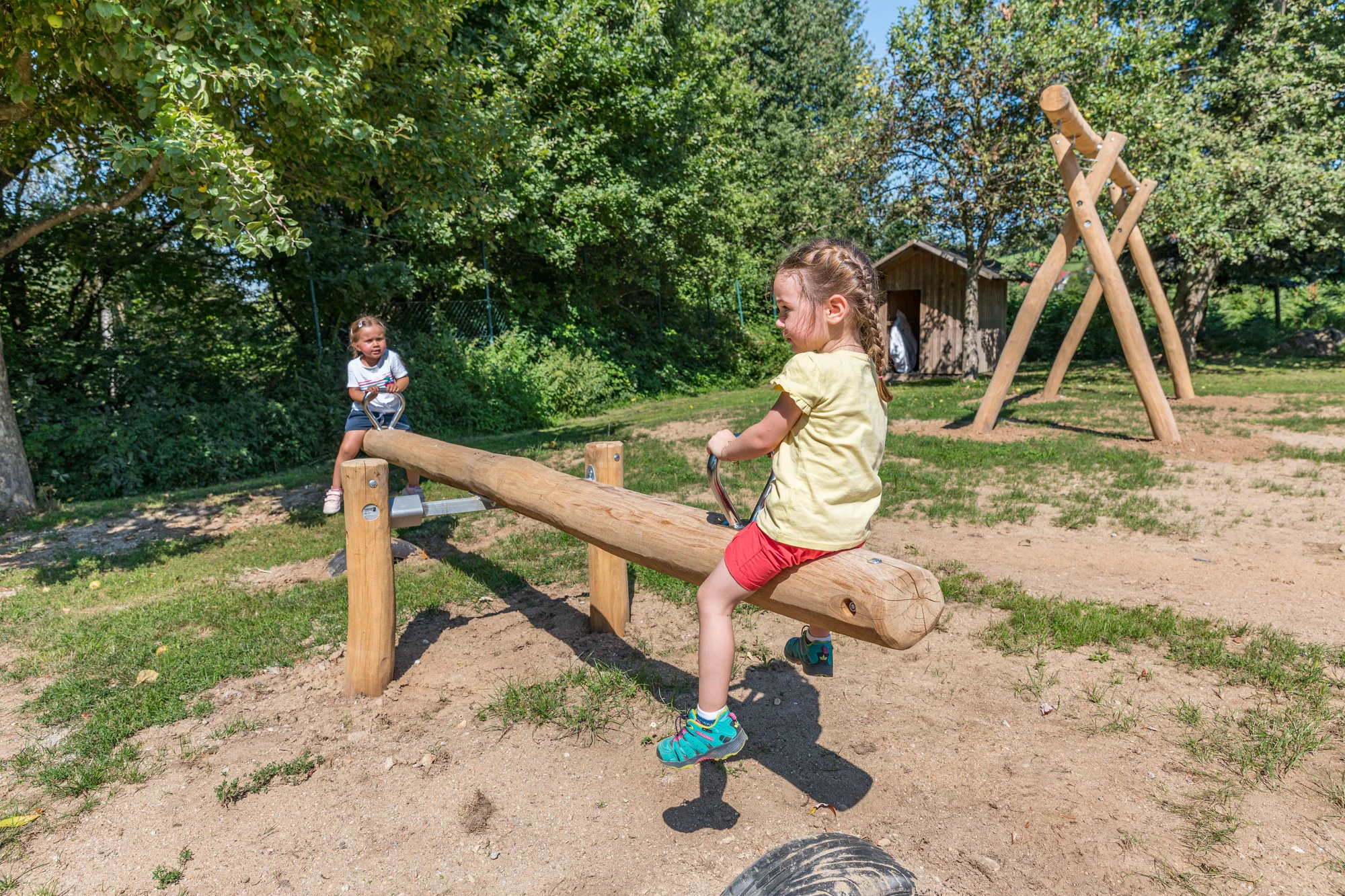 Německá strana Šumavy: rodinný hotel s all inclusive, wellness, jízdárnou, animačním programem jen 20 km od hranic