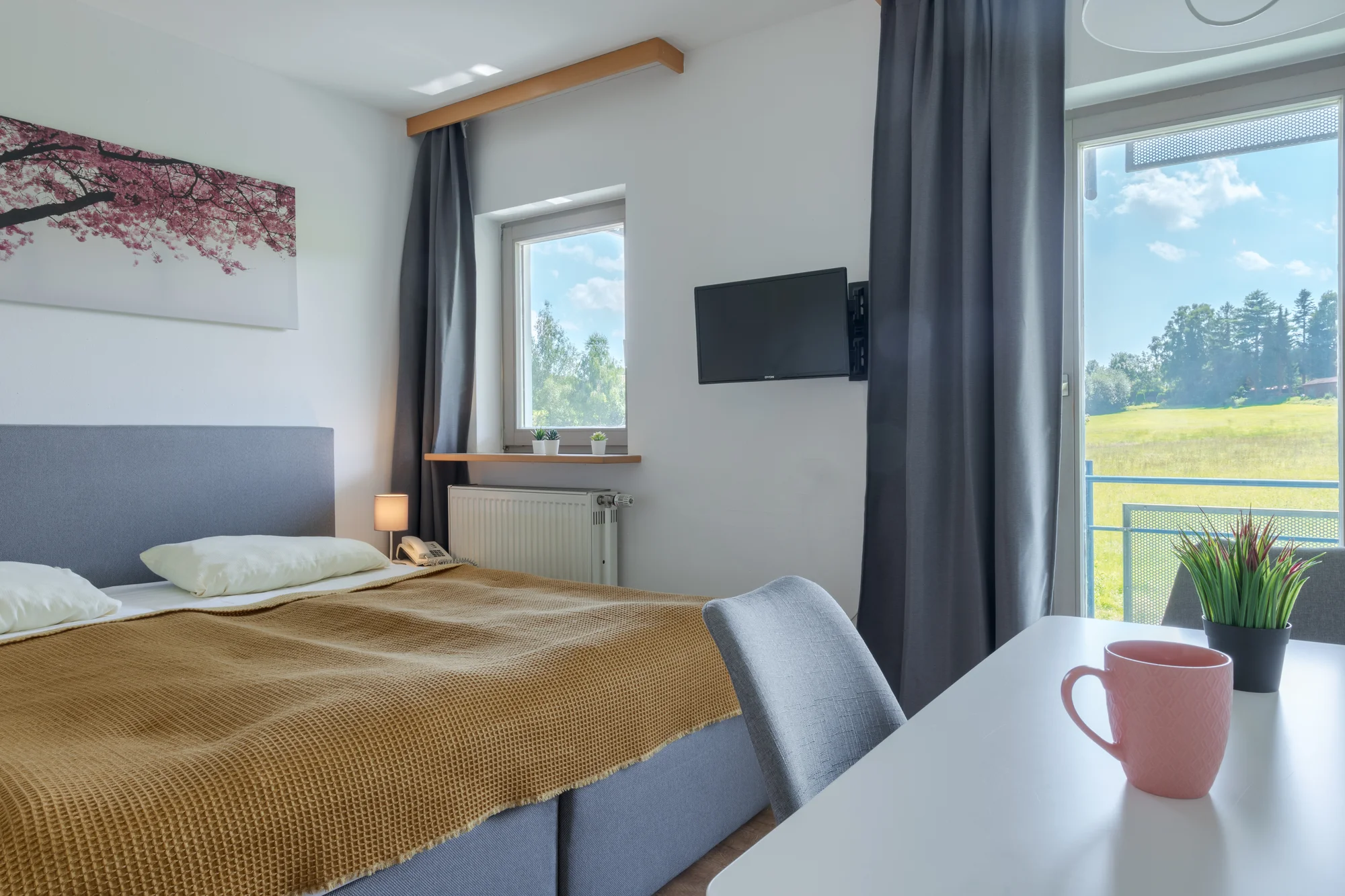 Německá strana Šumavy: rodinný hotel s all inclusive, wellness, jízdárnou, animačním programem jen 20 km od hranic