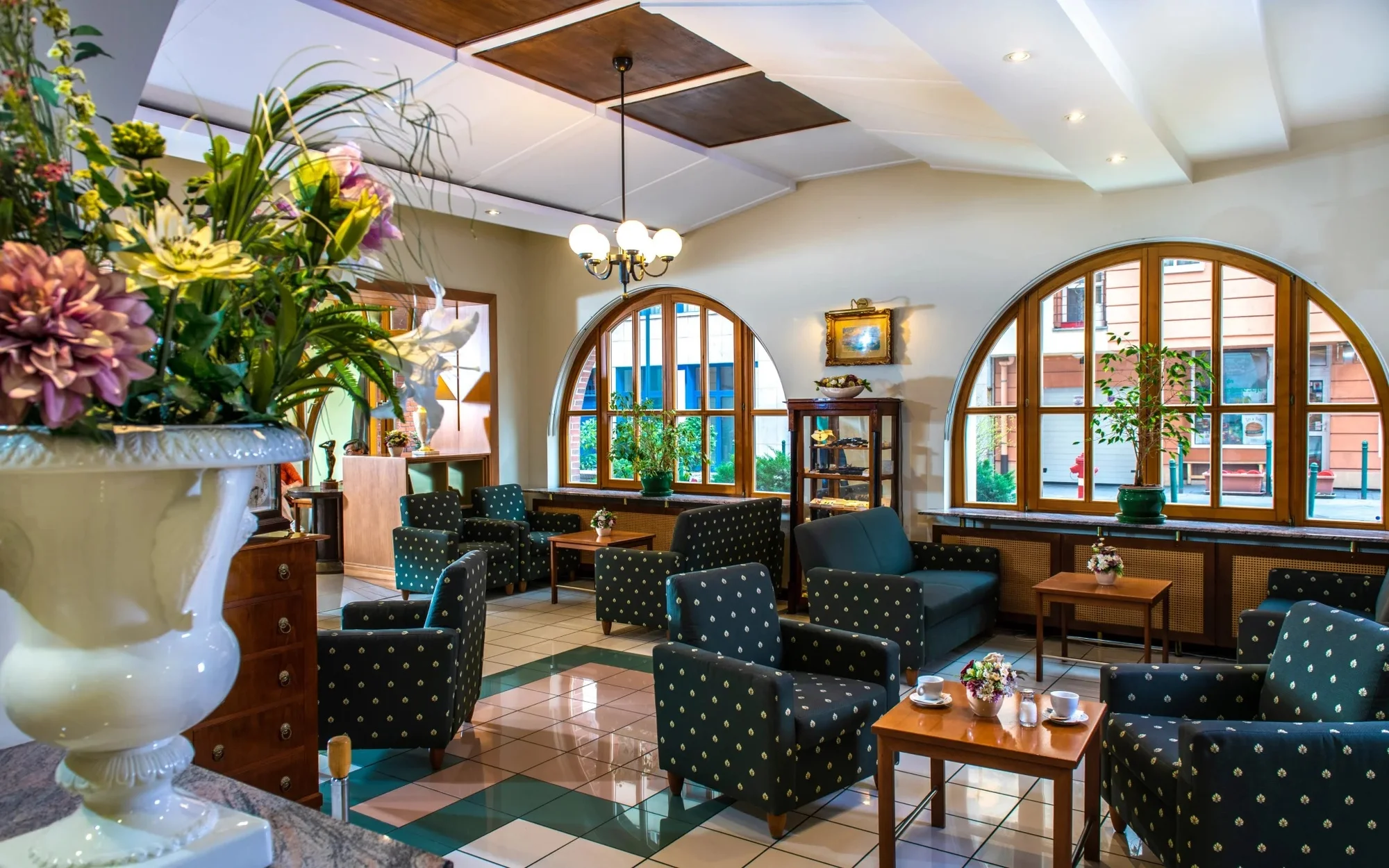 Dovolená v Budapešti: příjemný pobyt se snídaní v hotelu blízko centra