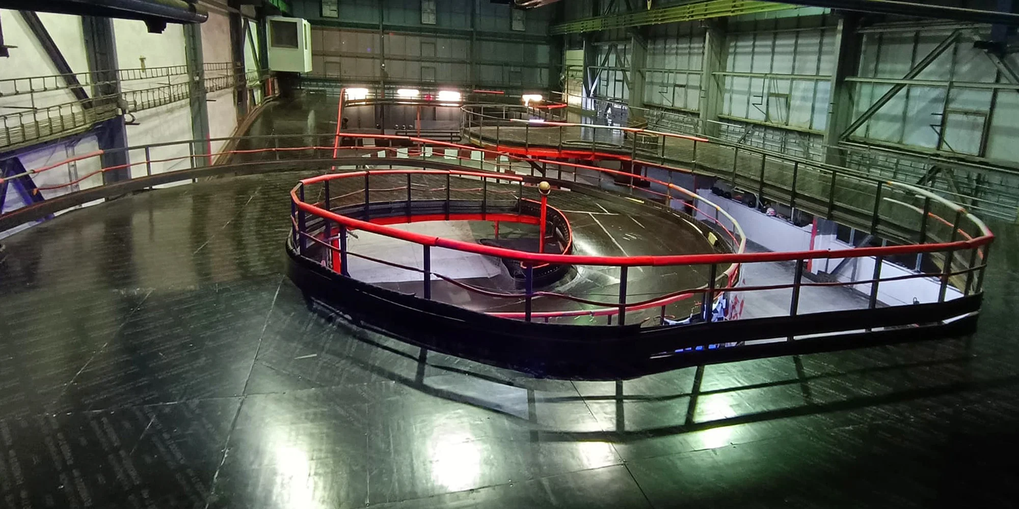 2 jízdy v motokáře na jediné 3D dráze v ČR, nápoj a kukla v ceně