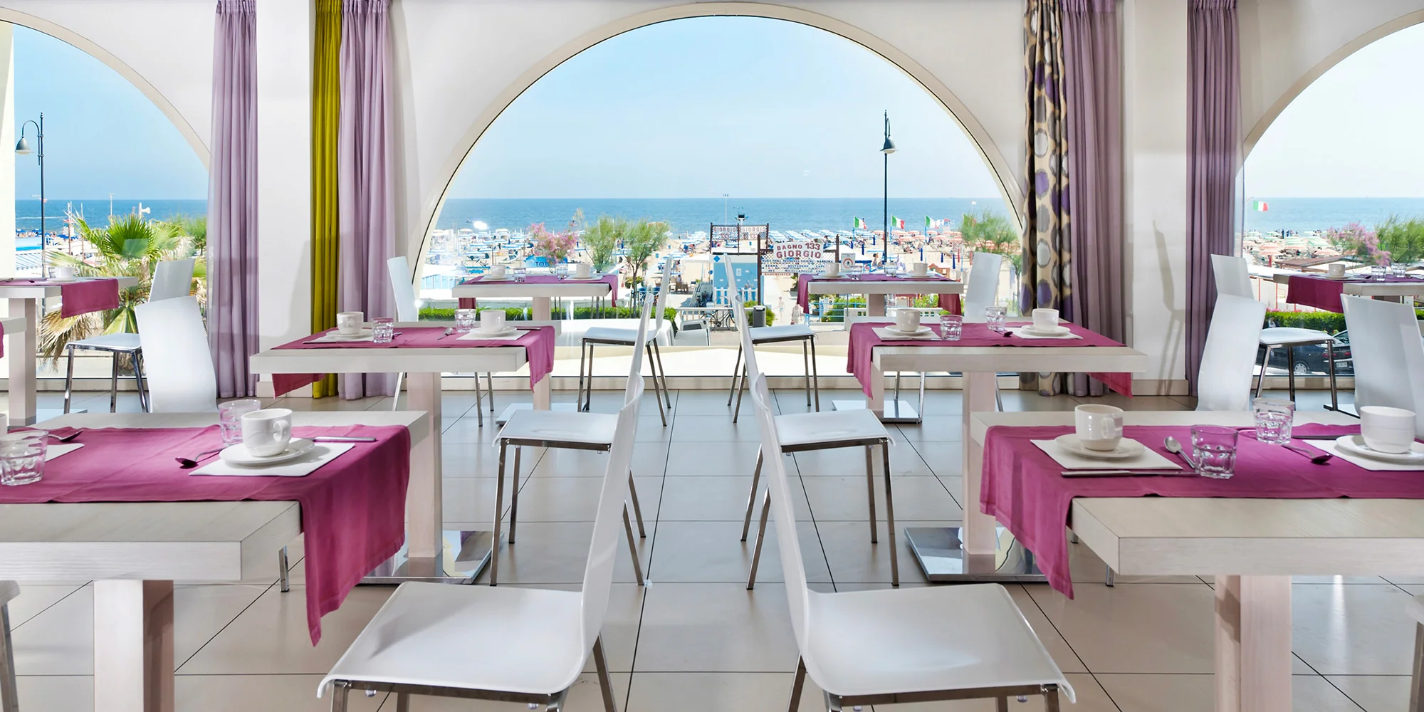 Dovolená v Itálii: hotel v Rimini s polopenzí a vnitřním bazénem