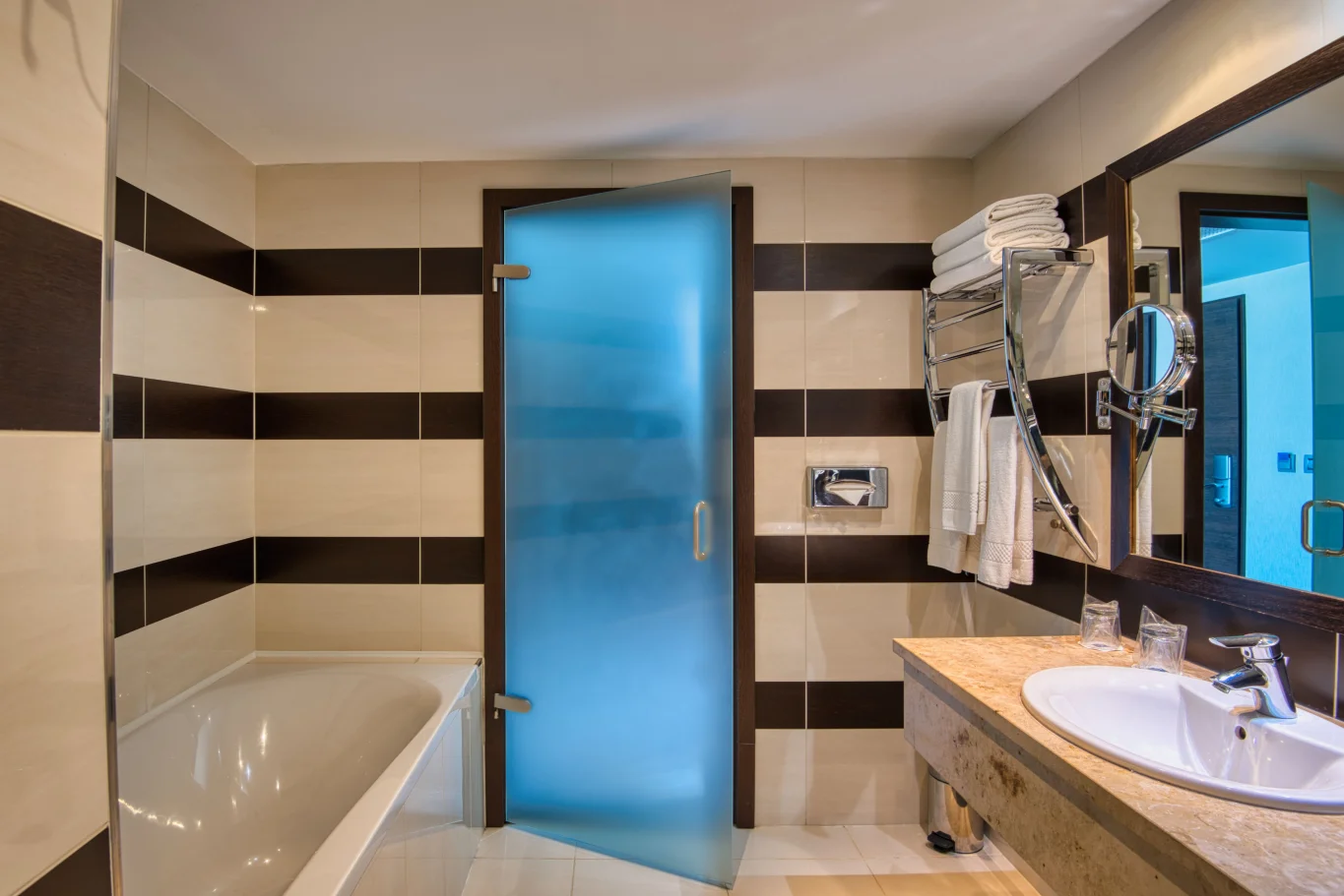 Relax v Budapešti: 4*S hotel, polopenze, obří aquapark a wellness neomezeně, 2 děti až do 13,9 let zdarma