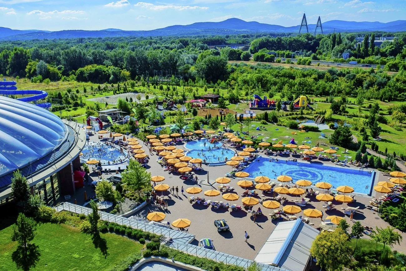 Relax v Budapešti: 4*S hotel, polopenze, obří aquapark a wellness neomezeně, 2 děti až do 13,9 let zdarma