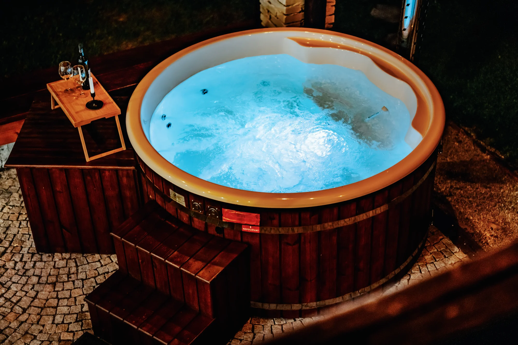 Luxusní vila v Beskydech: krb, koupací sud i sauna