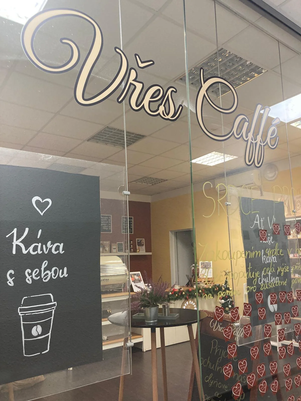 Espresso, cappuccino, americano či lungo i linecké kolečko pro 1 nebo 2 os.