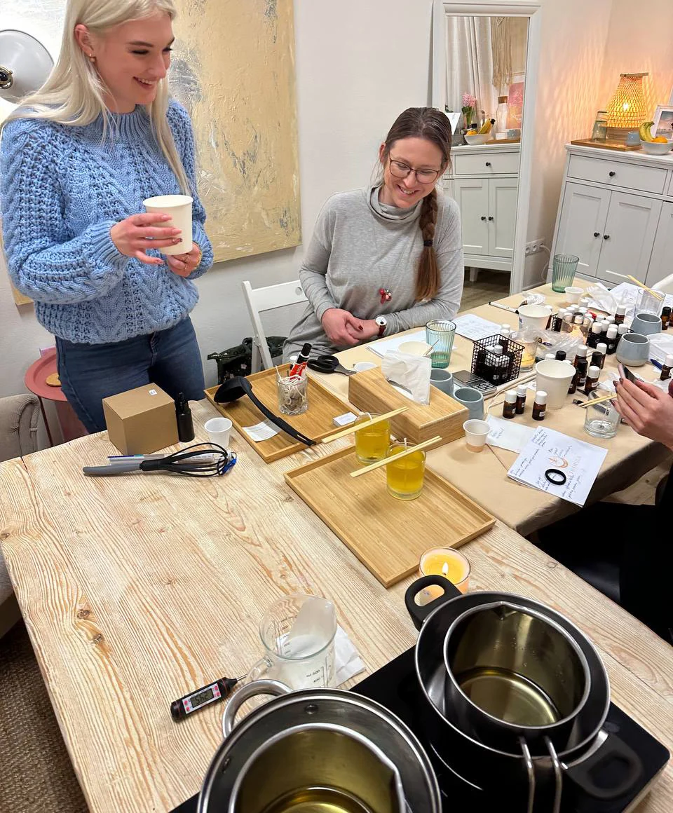 Vyrobte si vlastní vonnou svíčku: kreativní workshop pro 1 i 2 osoby