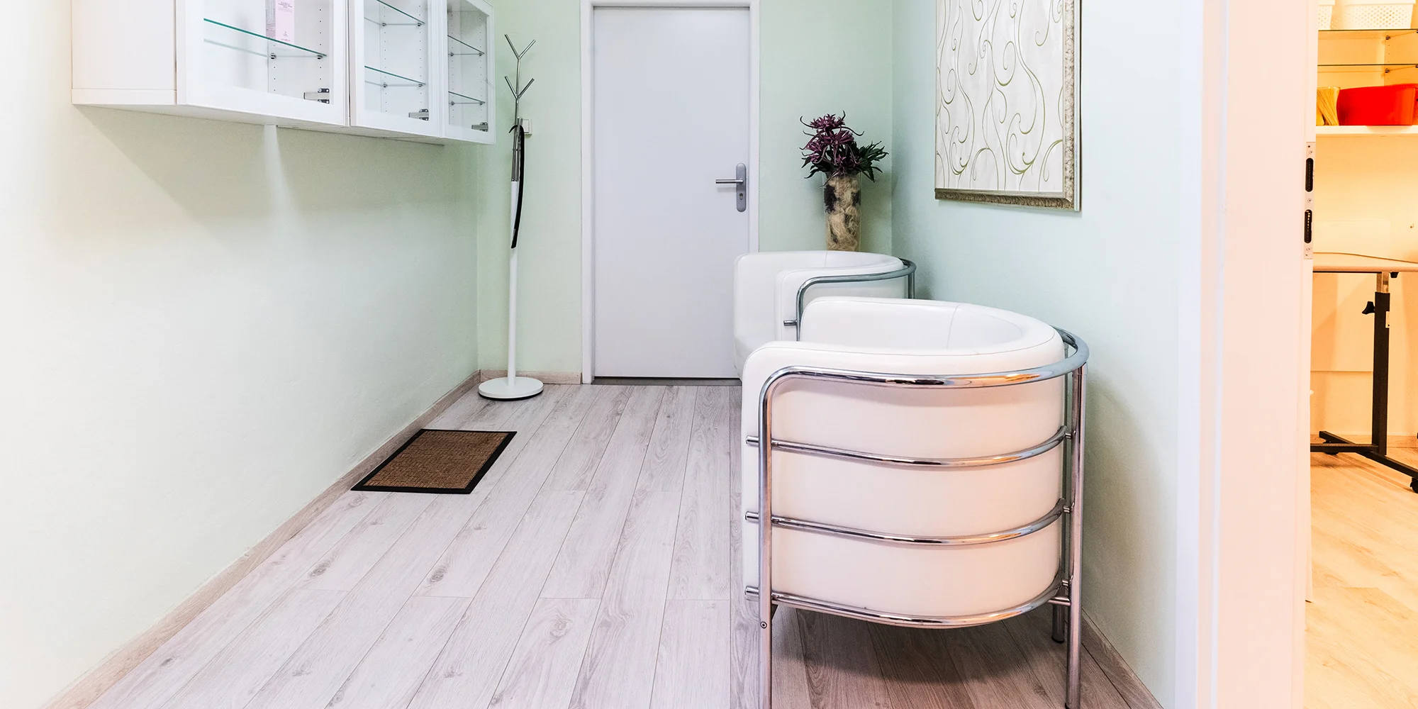 Hollywood peeling: laserová maska s aktivním uhlíkem a kyselinou hyaluronovou