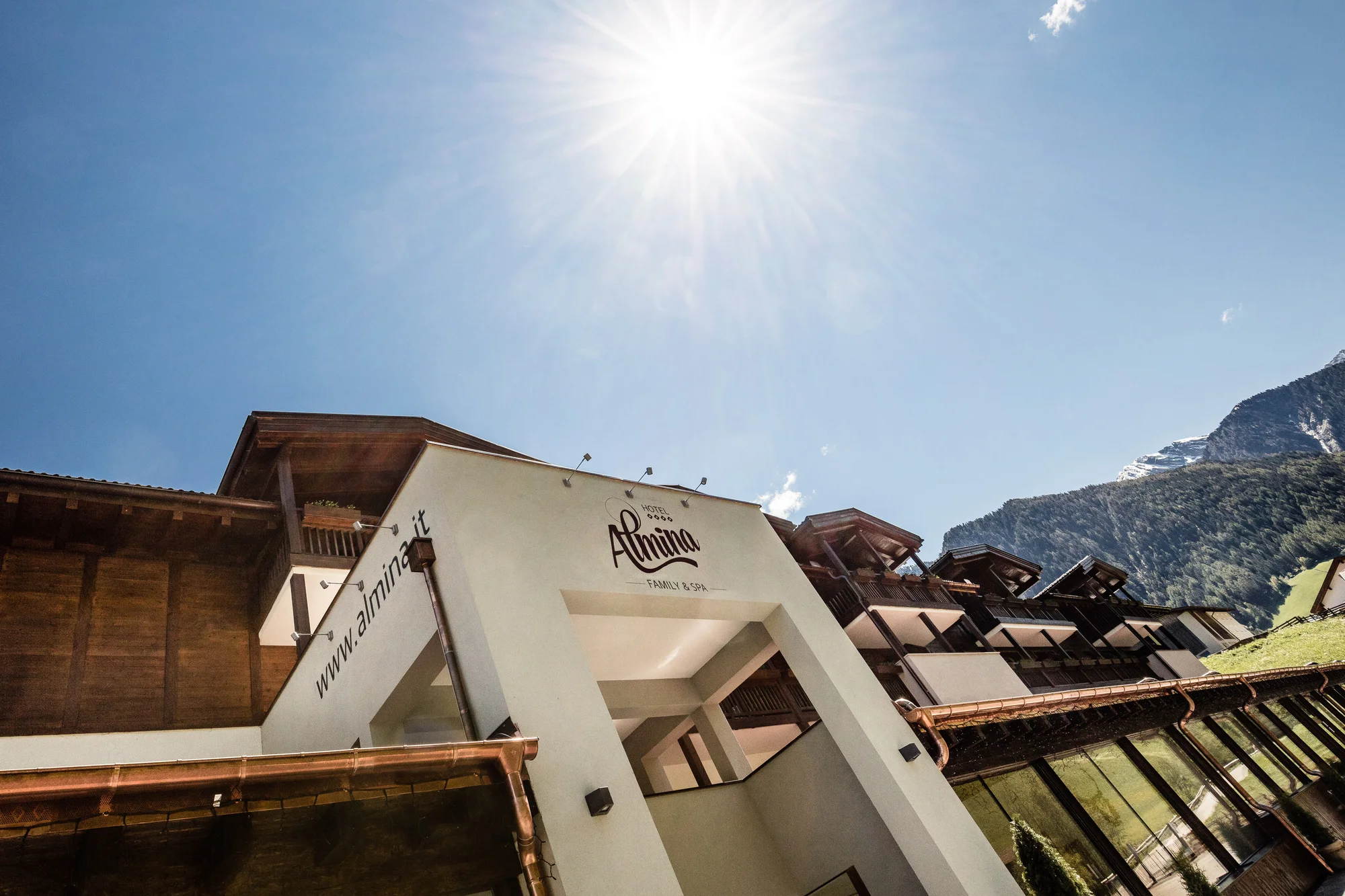 Jižní Tyrolsko: 4* horský hotel s polopenzí a neomezeným wellness