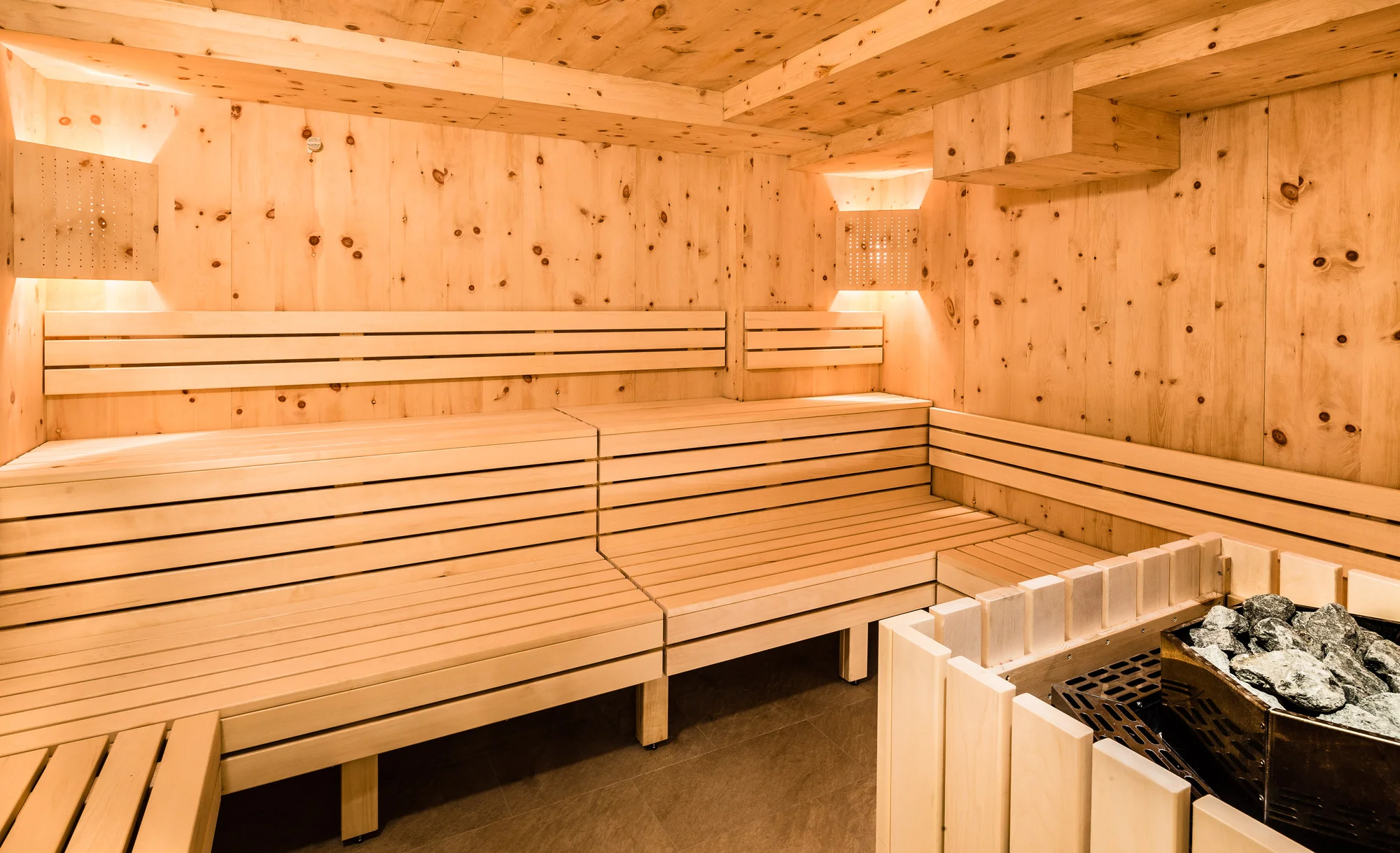 Jižní Tyrolsko: 4* horský hotel s polopenzí a neomezeným wellness