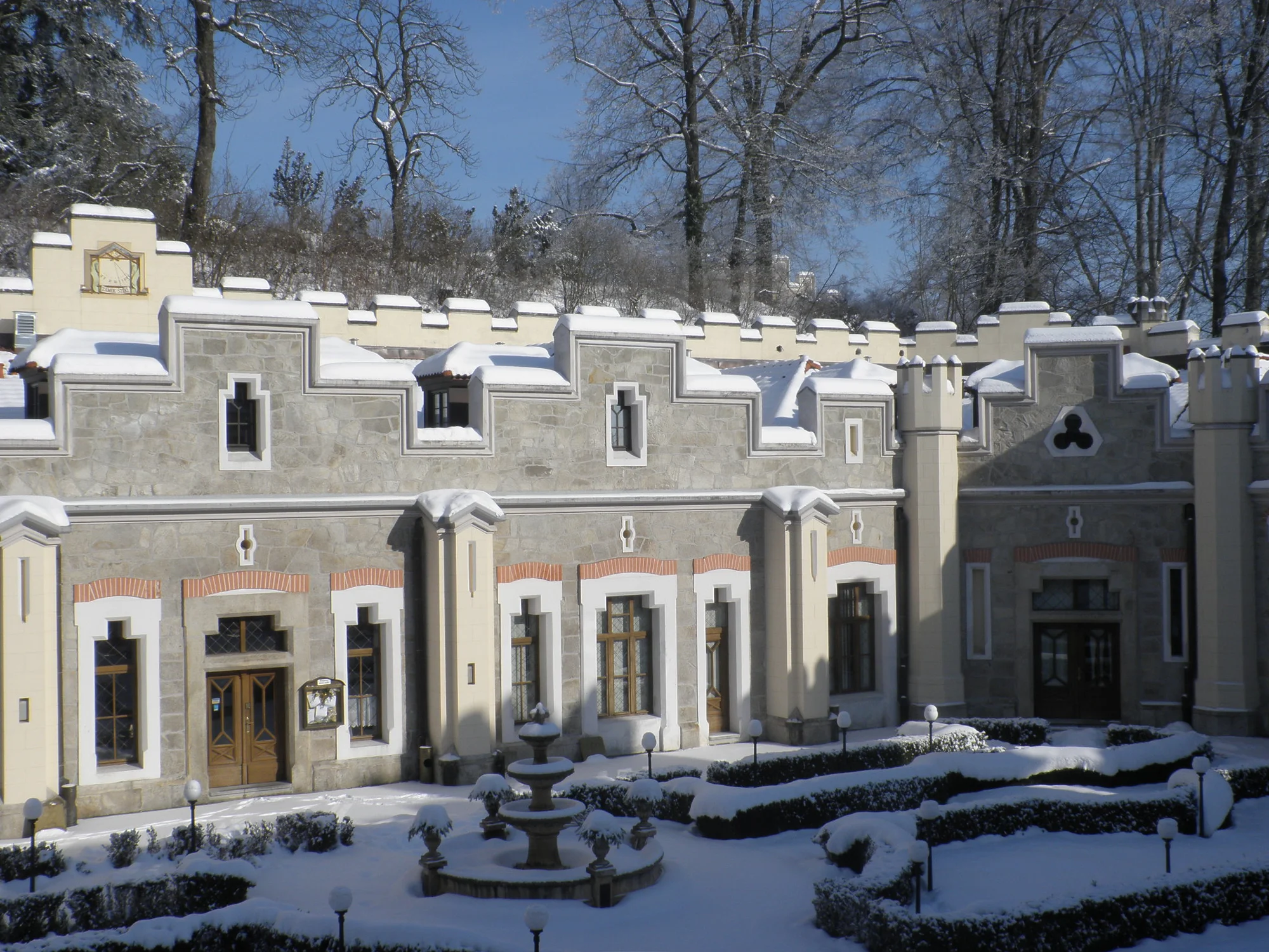 Romantika v Hluboké nad Vltavou: 4* zámecký hotel, luxusní wellness i jídlo