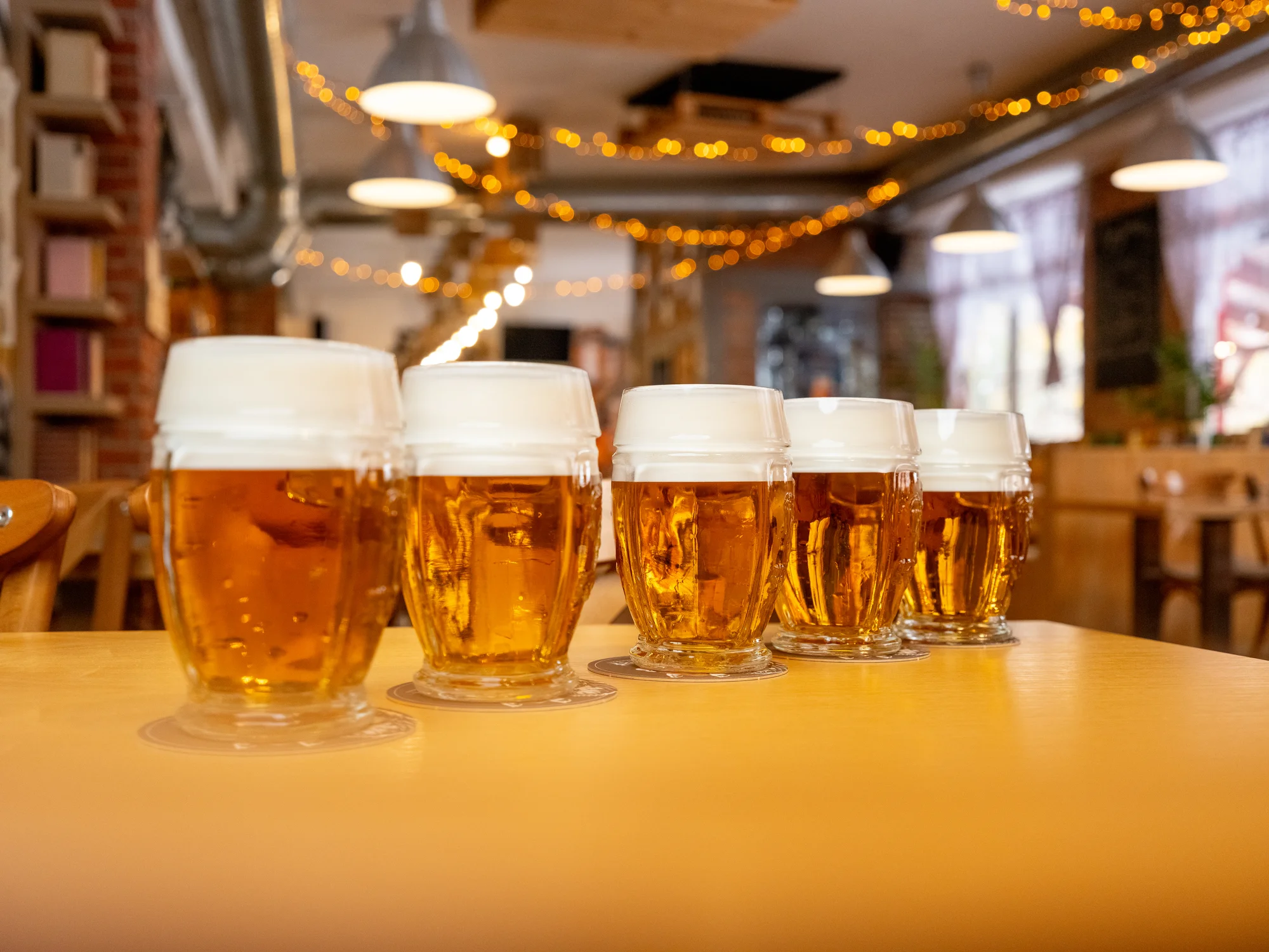 Uhaste žízeň metrem piv: 10 půllitrů světlého ležáku Kozel 11°