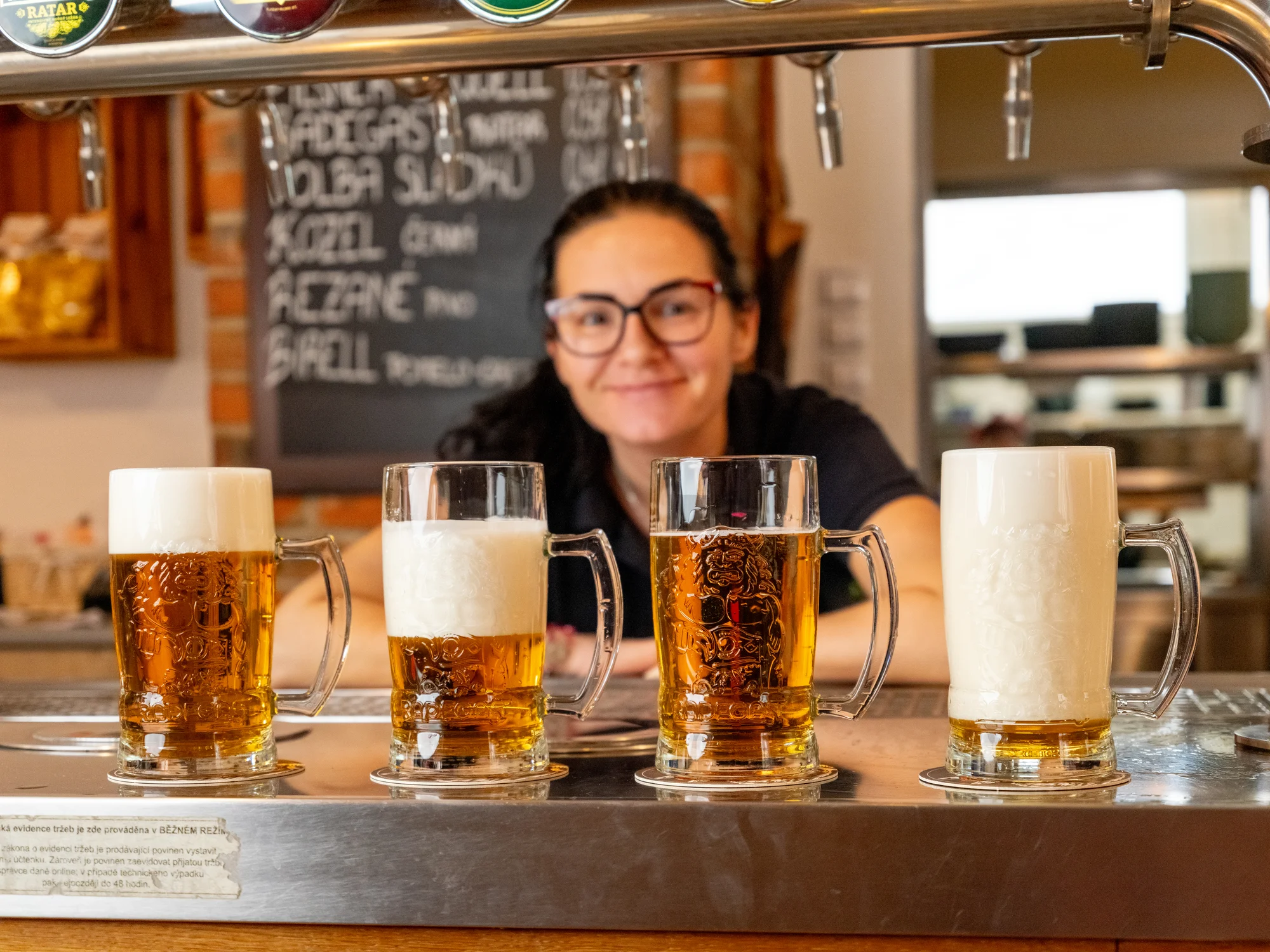 Škola čepování piva Radegast 12°: zážitek o délce 2 hod. pro 1–5 osob