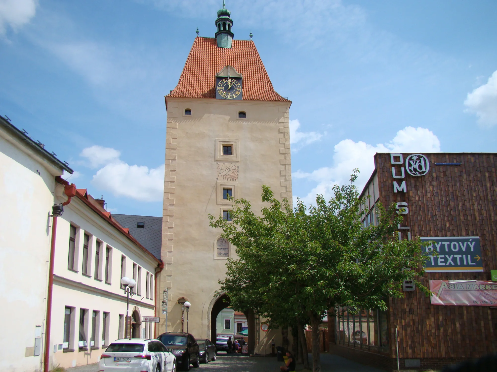 Prozkoumejte Jihlavu nebo Pelhřimov a rozluštěte šifry: Dobrodružství plné napětí a historie!