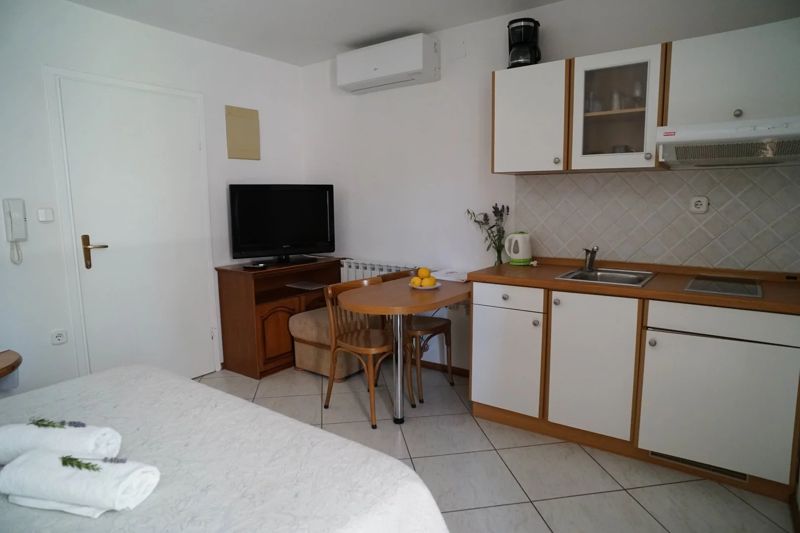 Dovolená na Istrii: pokoj či apartmán, bazén a 350 m na pláž
