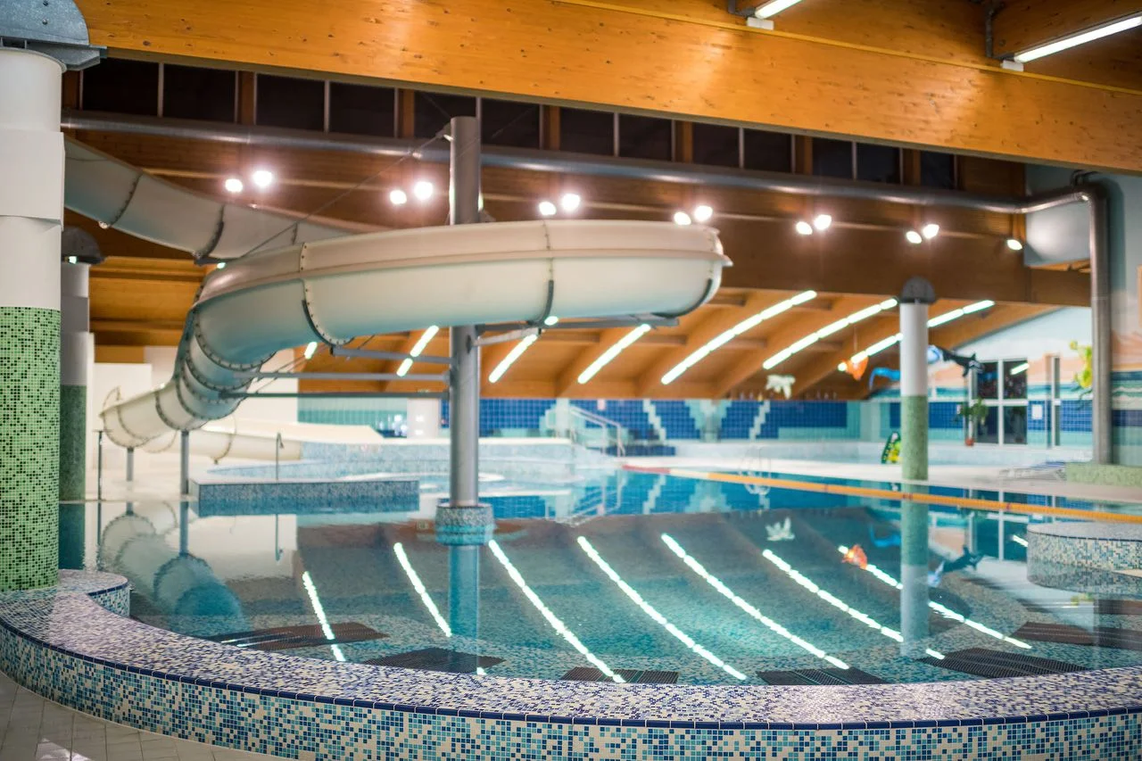 Wellness hotel na Lipně: snídaně a neomezeně obří aquapark a saunový svět