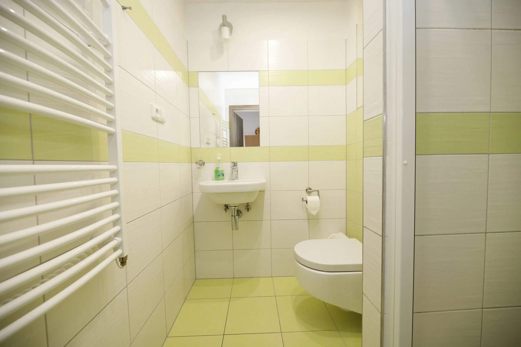 Příjemný penzion jen kousek od centra Krumlova: pokoj až pro 4, snídaně