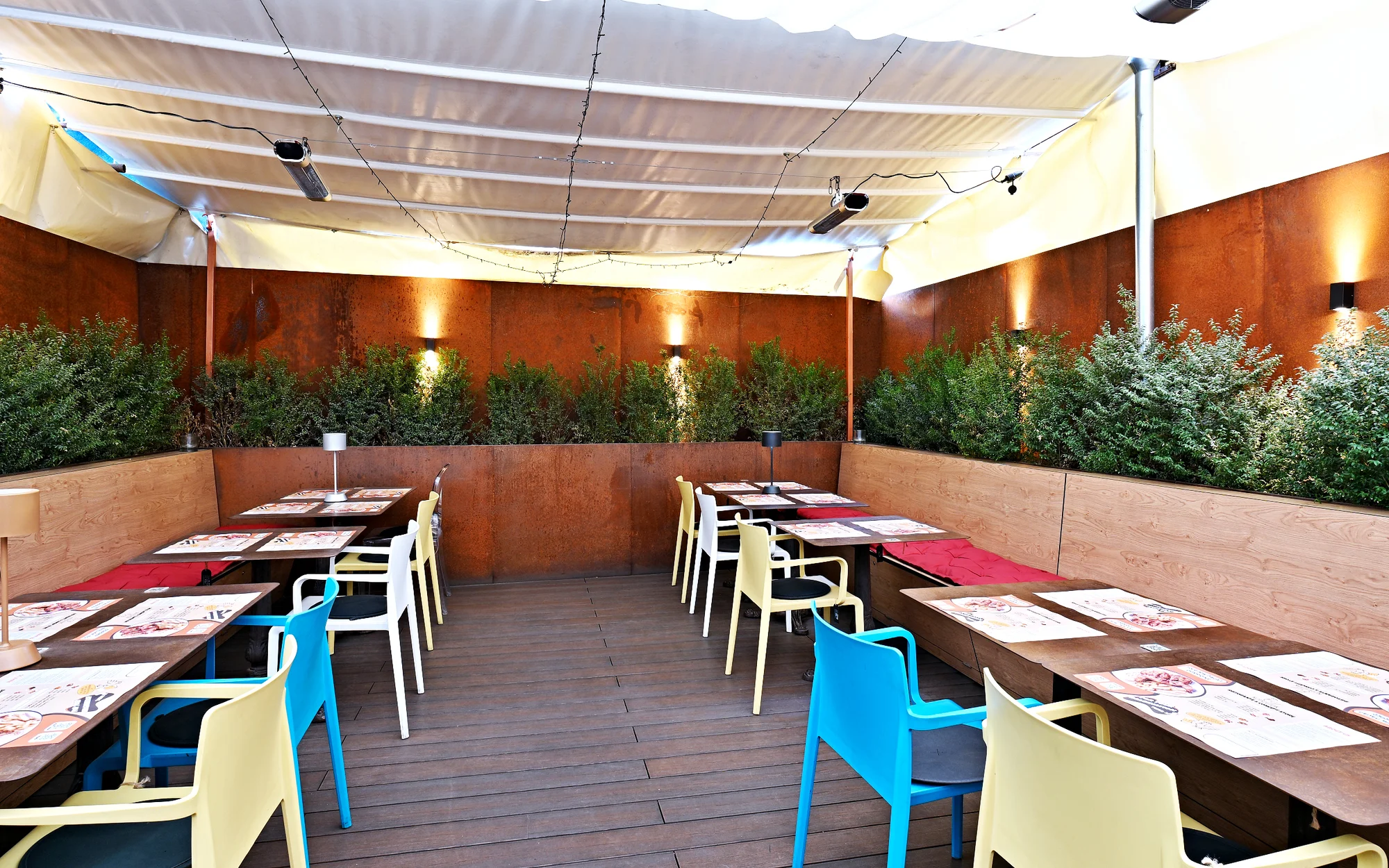 Italské menu s mladým kohoutkem i lahvinkou vína pro dvě osoby v restauraci Kohoutek