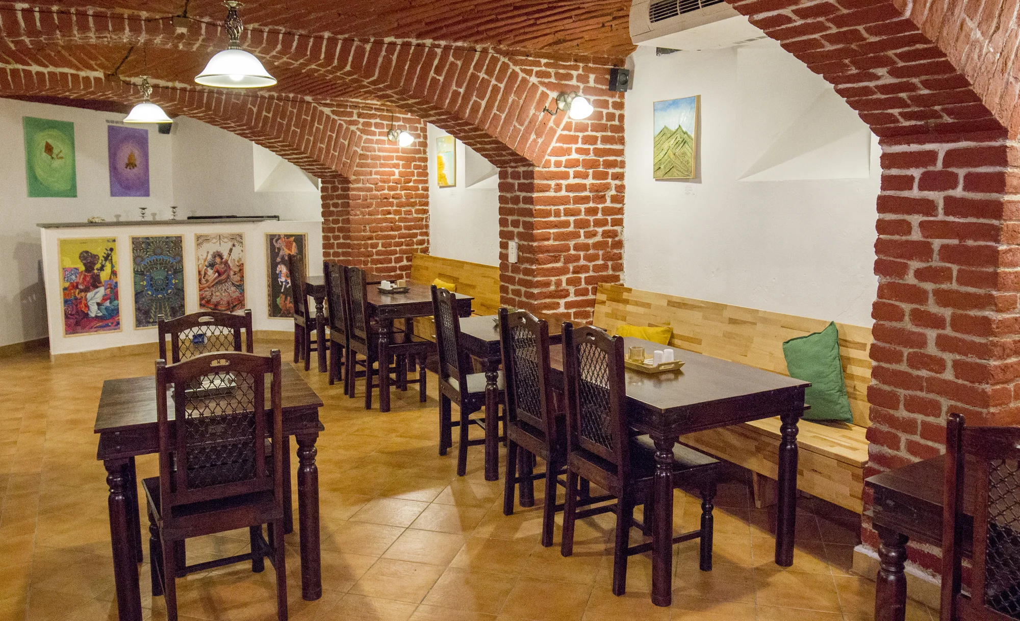 Otevřený voucher v hodnotě 700 Kč na jídlo v indické restauraci Desi Dhaba