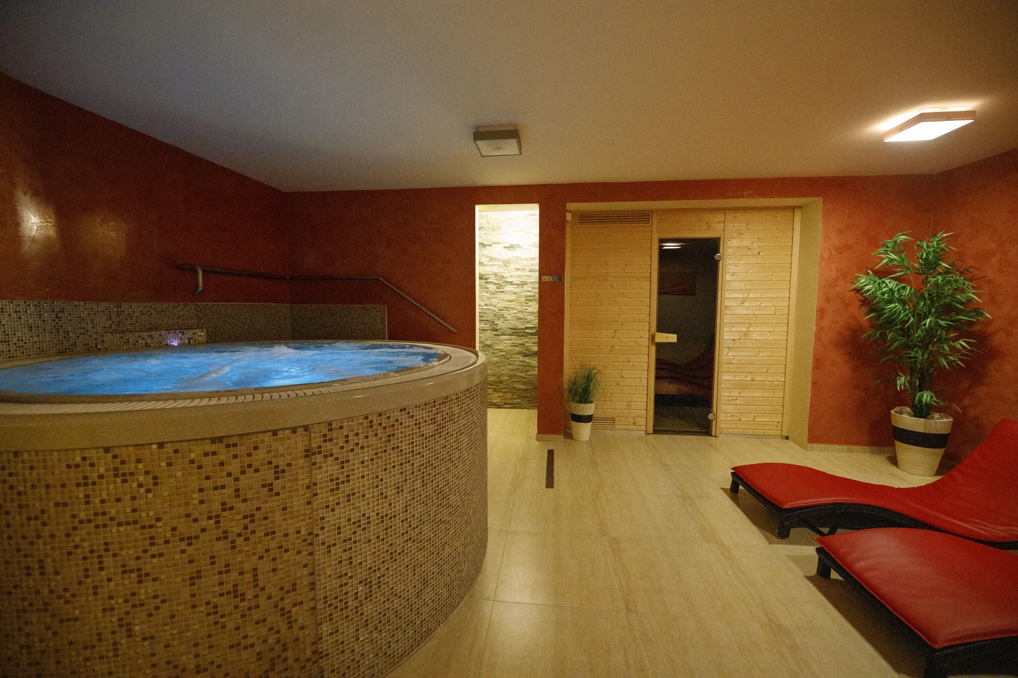 Odpočinek v příjemném penzionu v srdci Harrachova se stravou i privátním wellness