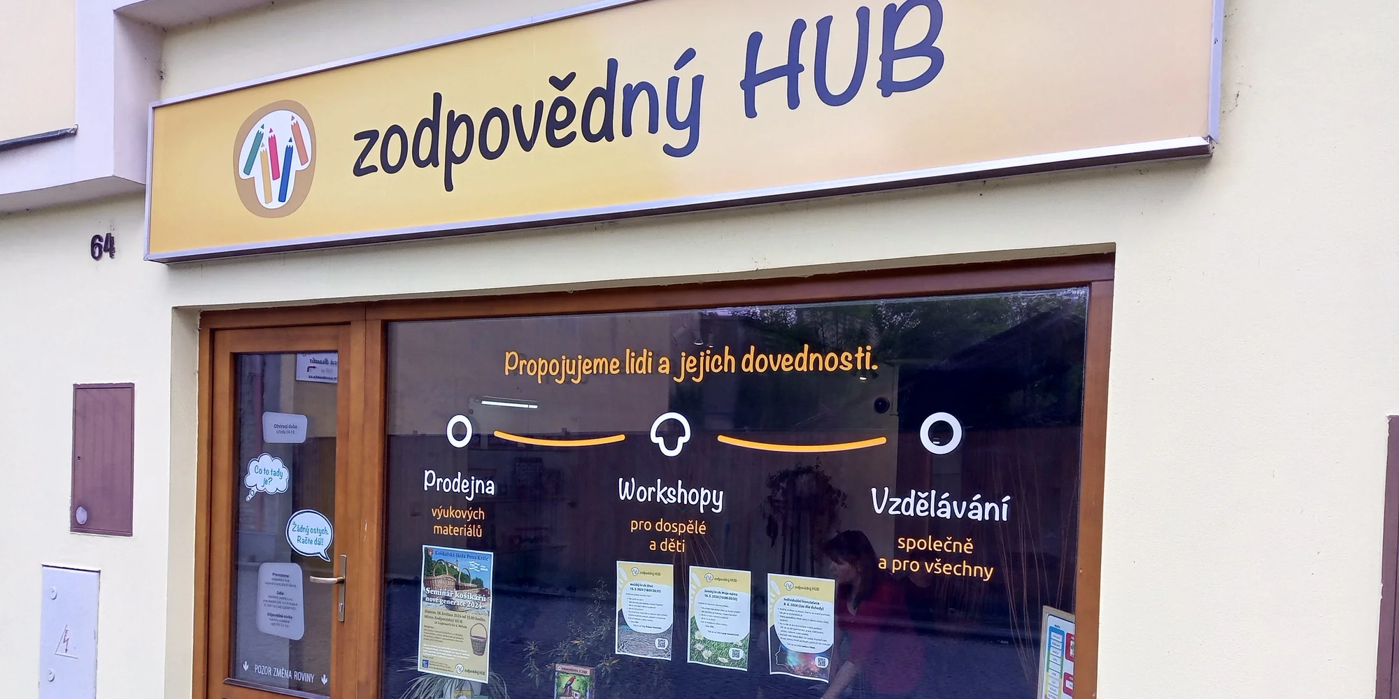 Pletení je zážitek: workshop výroby košíku nebo proutěného podnosu či misky pro 1 i 2 osoby