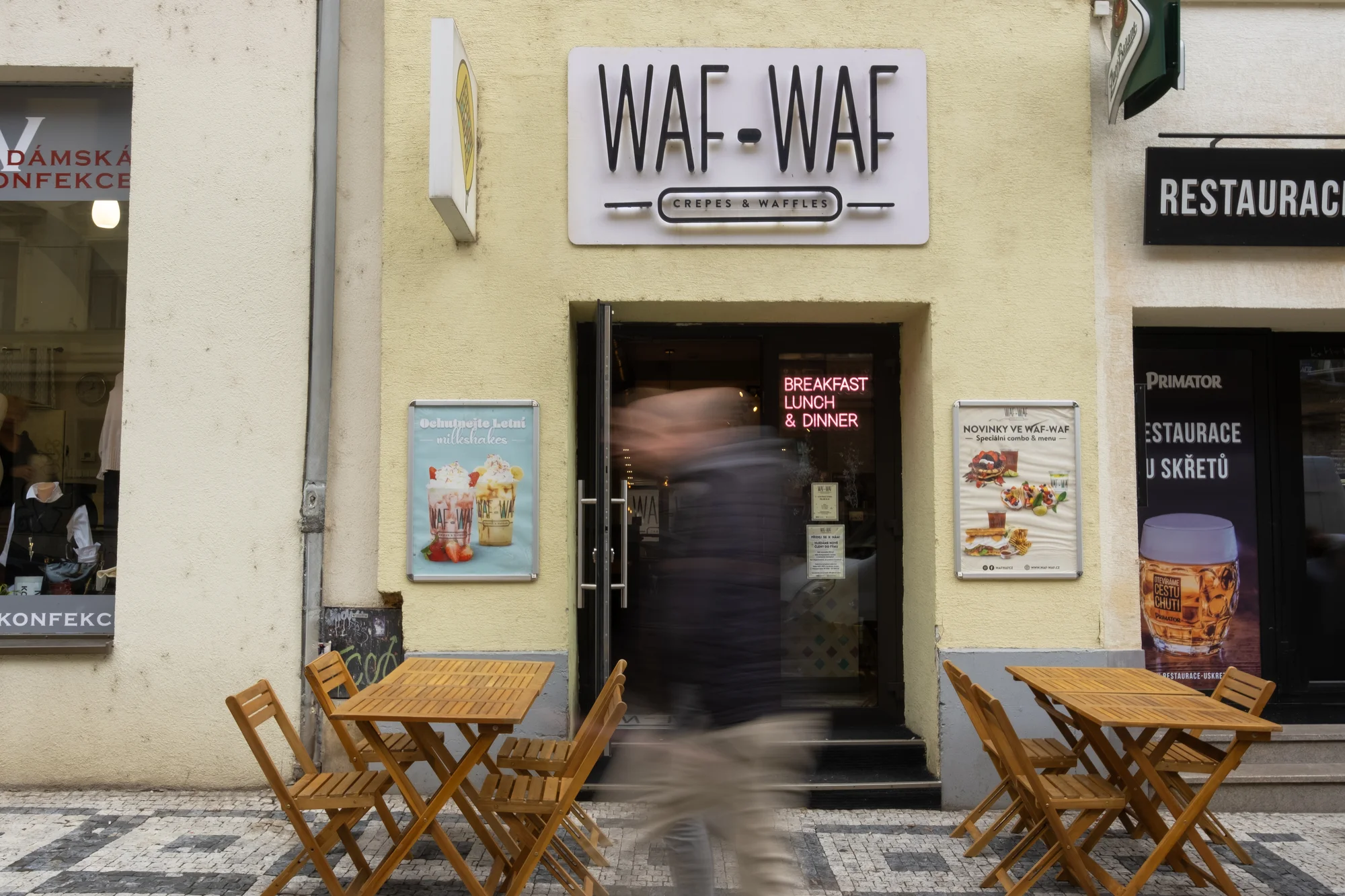 Dárková karta do oblíbeného Waf-Waf v hodnotě 300–3 000 Kč
