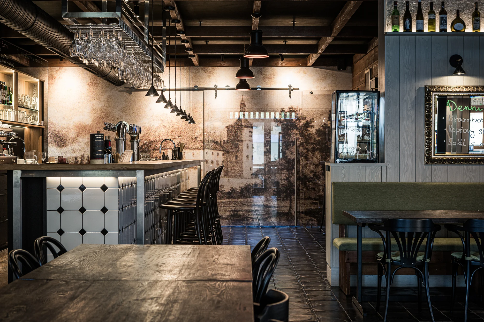 Pobyt v resortu s jízdárnou a rybníky: neomezený wellness, snídaně i sleva na jezdecké lekce