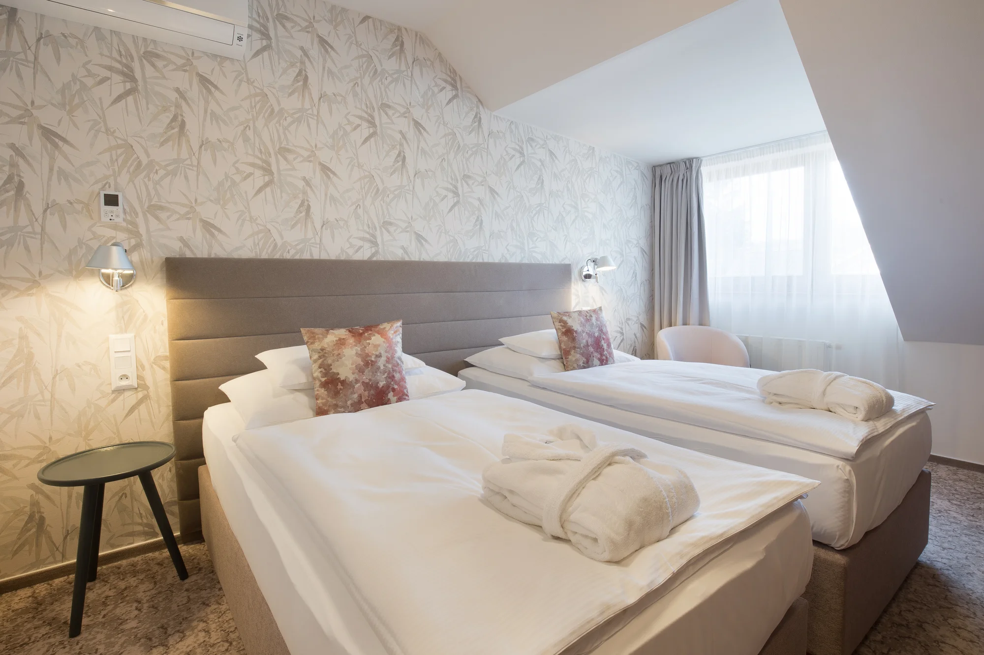 Pobyt v resortu s jízdárnou a rybníky: neomezený wellness, snídaně i sleva na jezdecké lekce