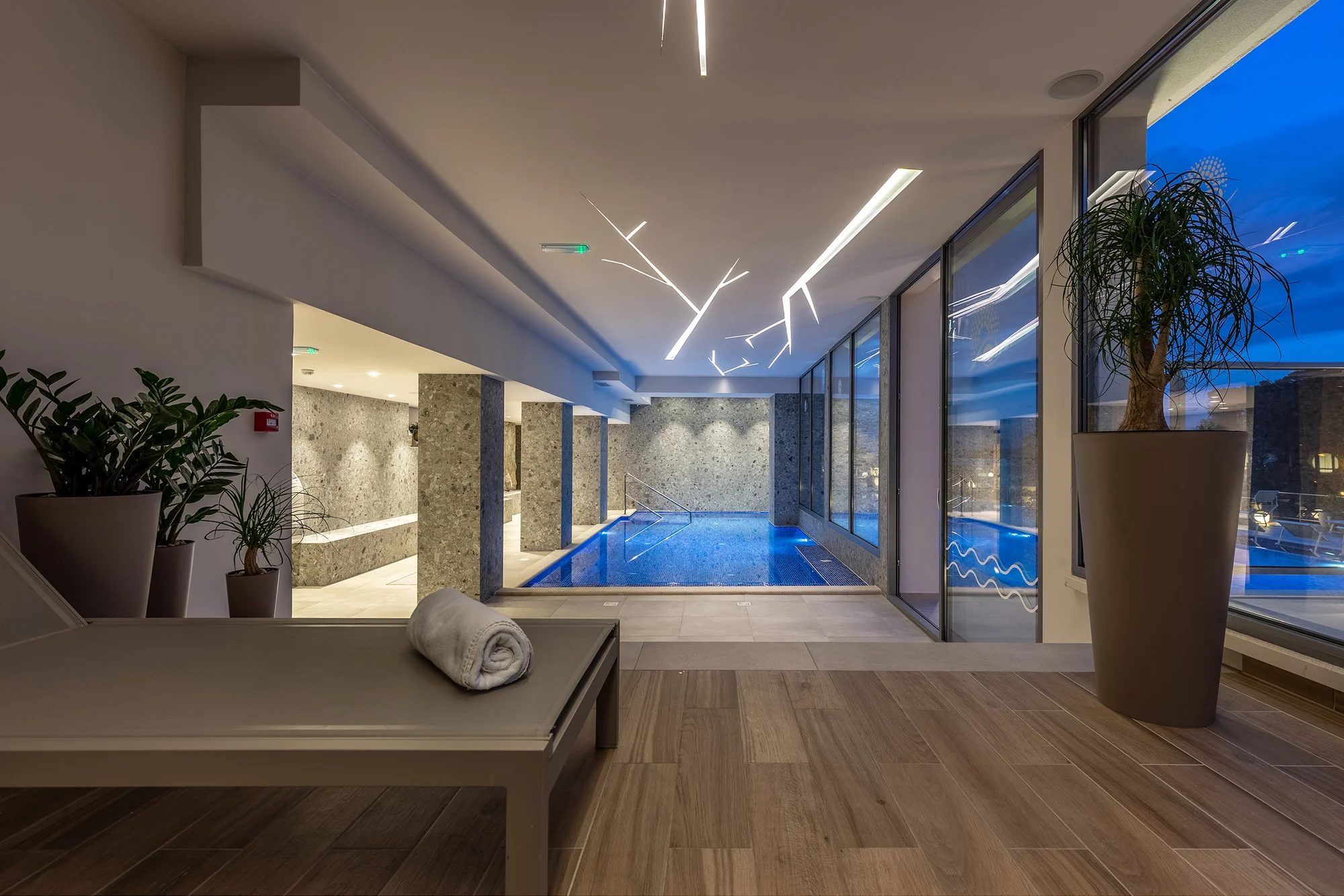 Ostrov Krk: 4* hotel u oblázkové pláže, polopenze, bazén a děti zdarma
