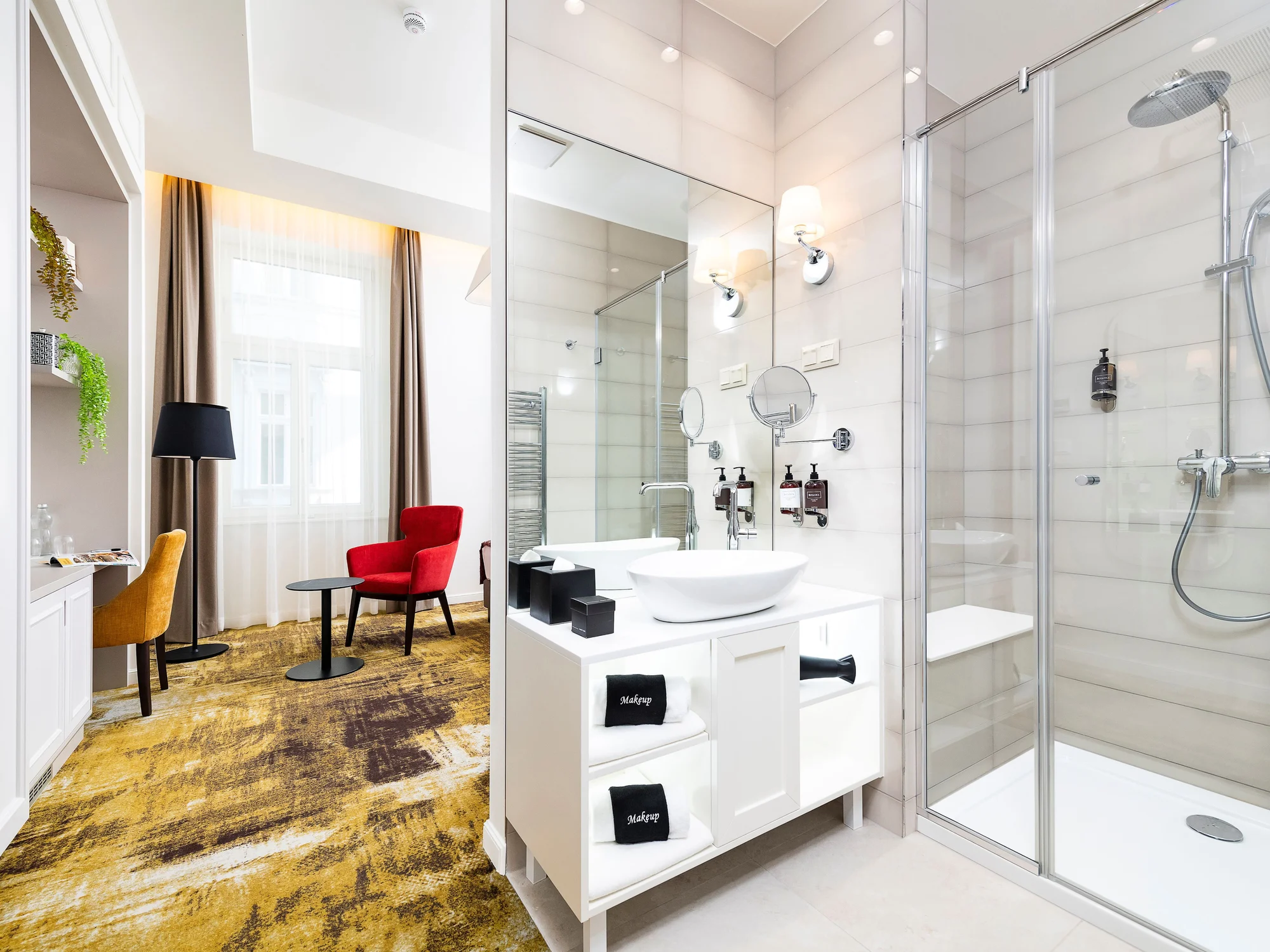 Stylová oáza v srdci Budapešti: pobyt se snídaní a neomezeným vstupem do saun