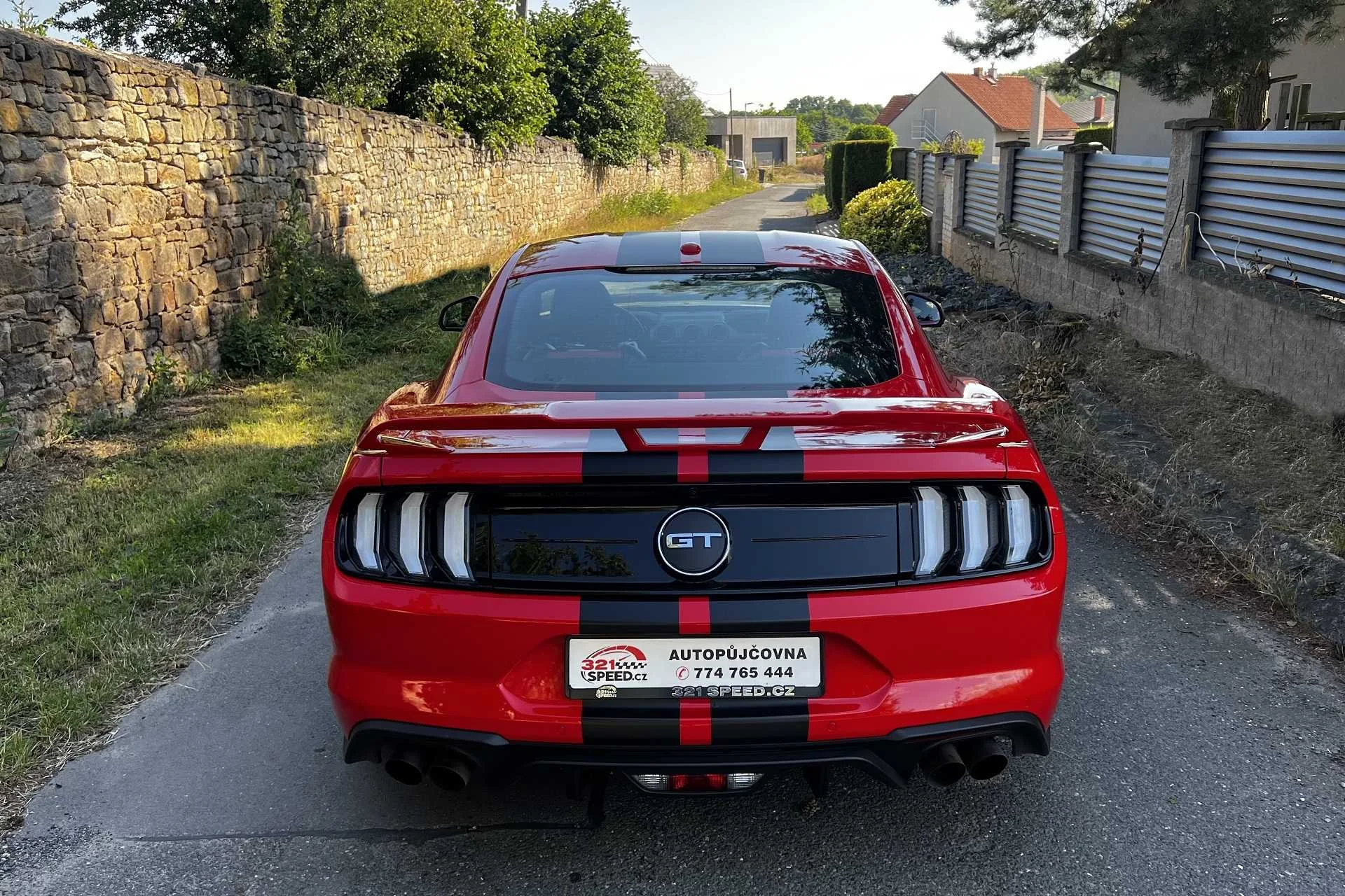 Dávka adrenalinu už na vás čeká: Půjčte si Ford Mustang GT Coupe na 12 nebo 24 hod.