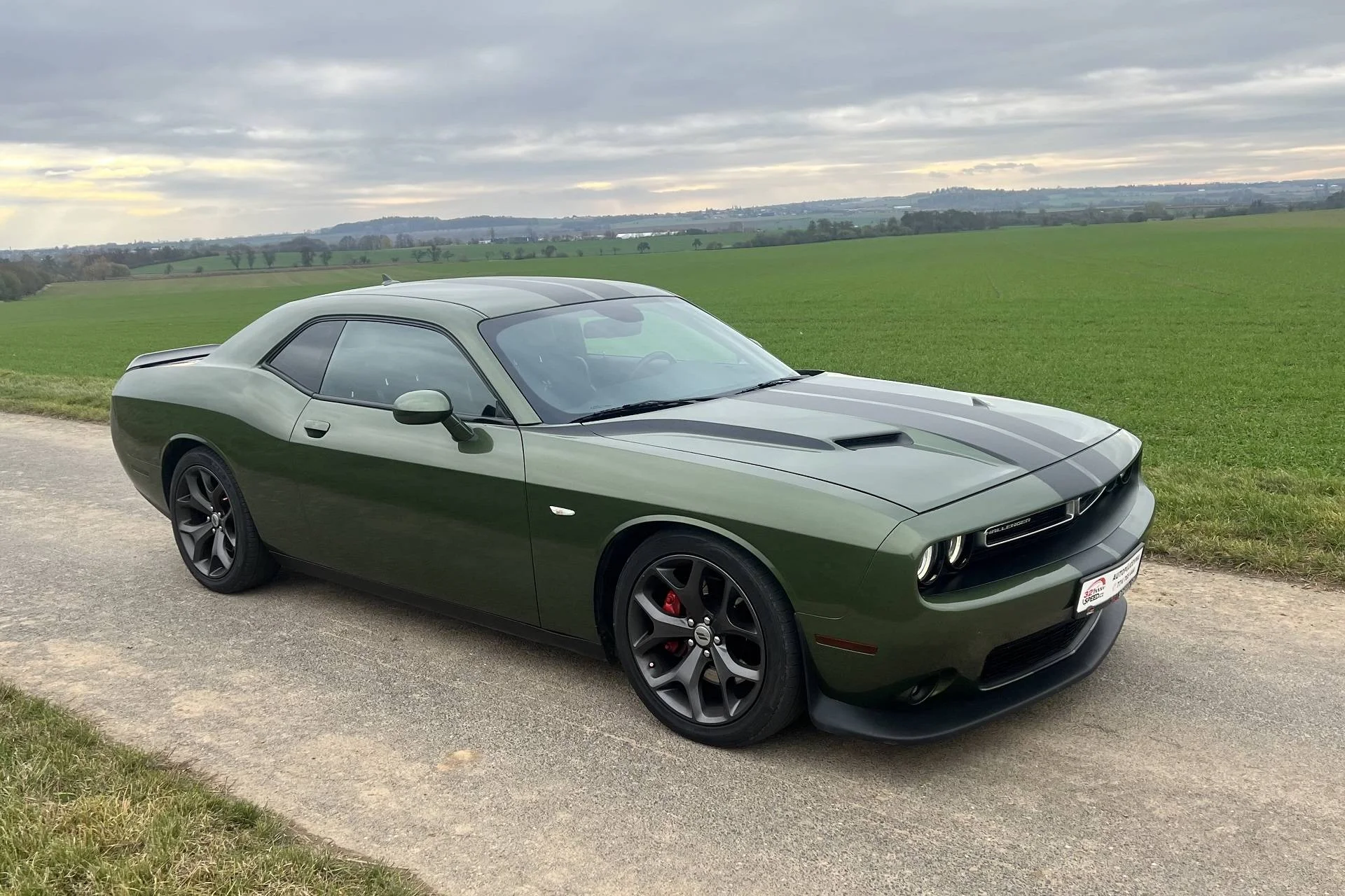 Dodge Challenger 6.4 V8 SRT Scat Pack 392 na 12 nebo 24 hodin