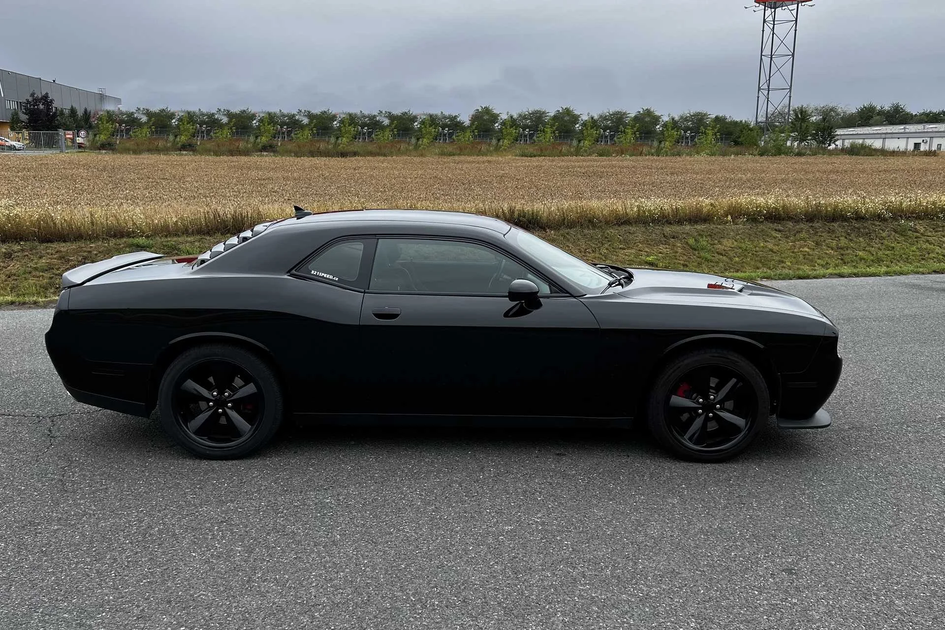 Zapůjčení Dodge Challenger 5.7 V8 HEMI na 12, 24 či 48 hod.