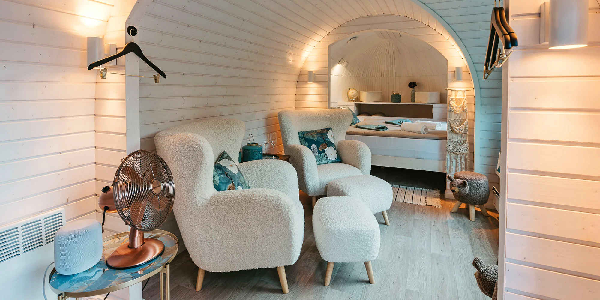 Designové iglú u Plumlovské přehrady s privátní vířivkou a saunou