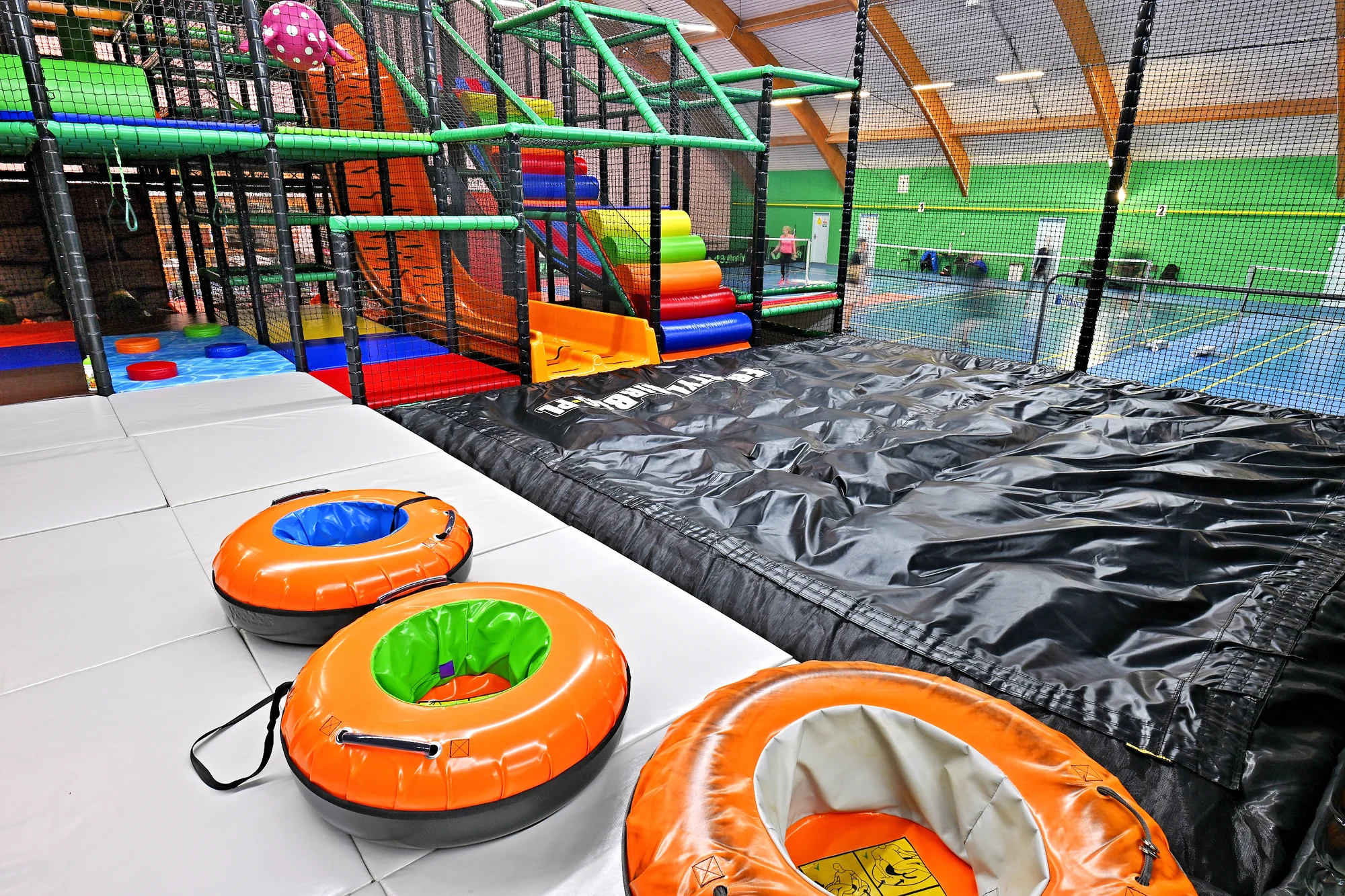 Hodinové i celodenní vstupy do trampolínového centra, zvýhodněná cena pro doprovod