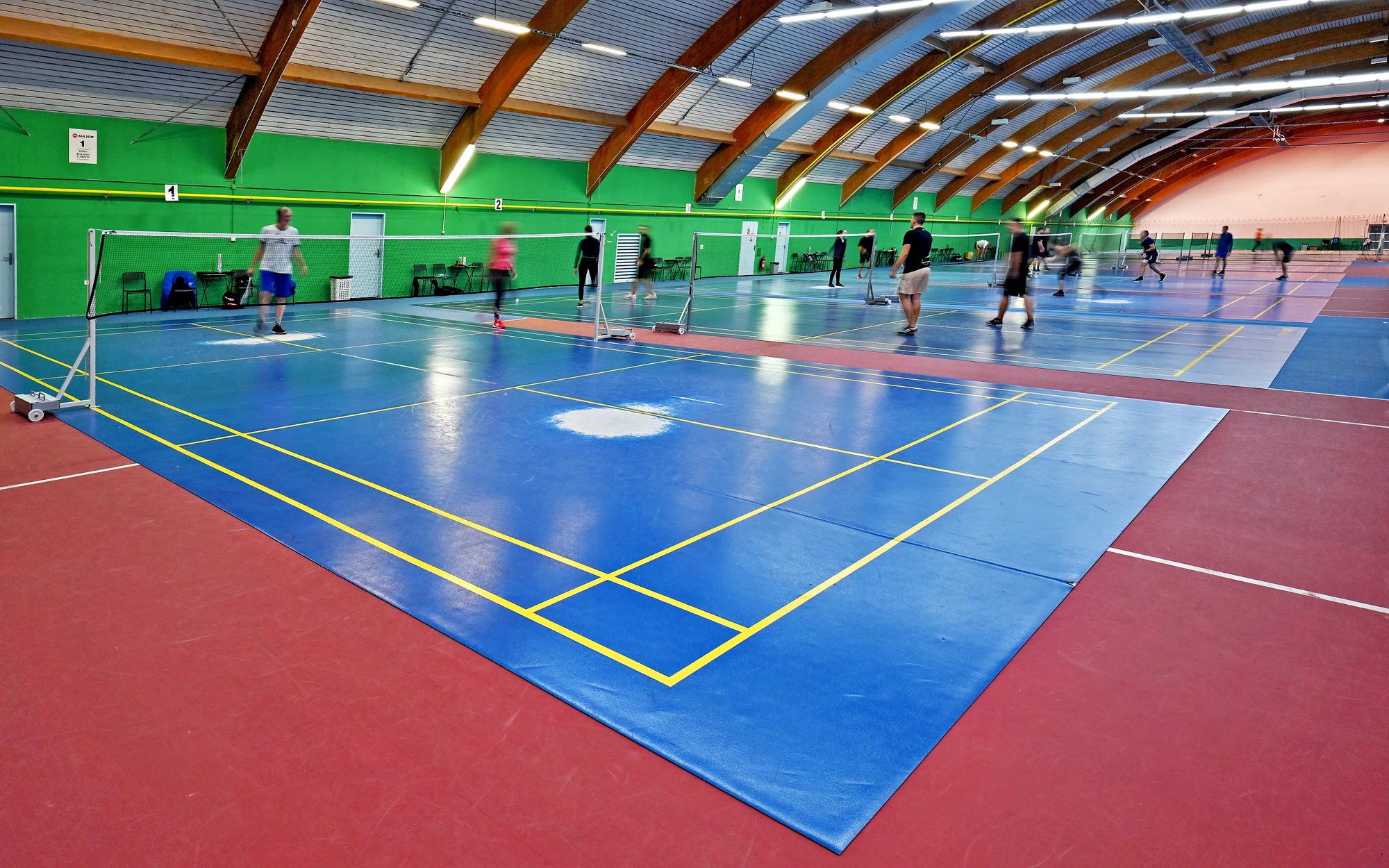 Pronájem sportoviště na 1 hodinu: tenis, badminton i ping-pong v kryté hale