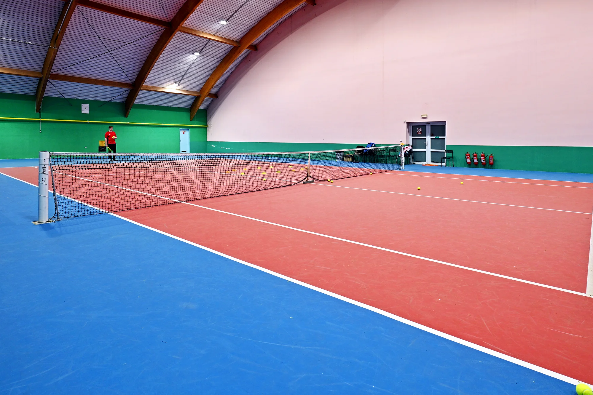 Pronájem sportoviště na 1 hodinu: tenis, badminton i ping-pong v kryté hale