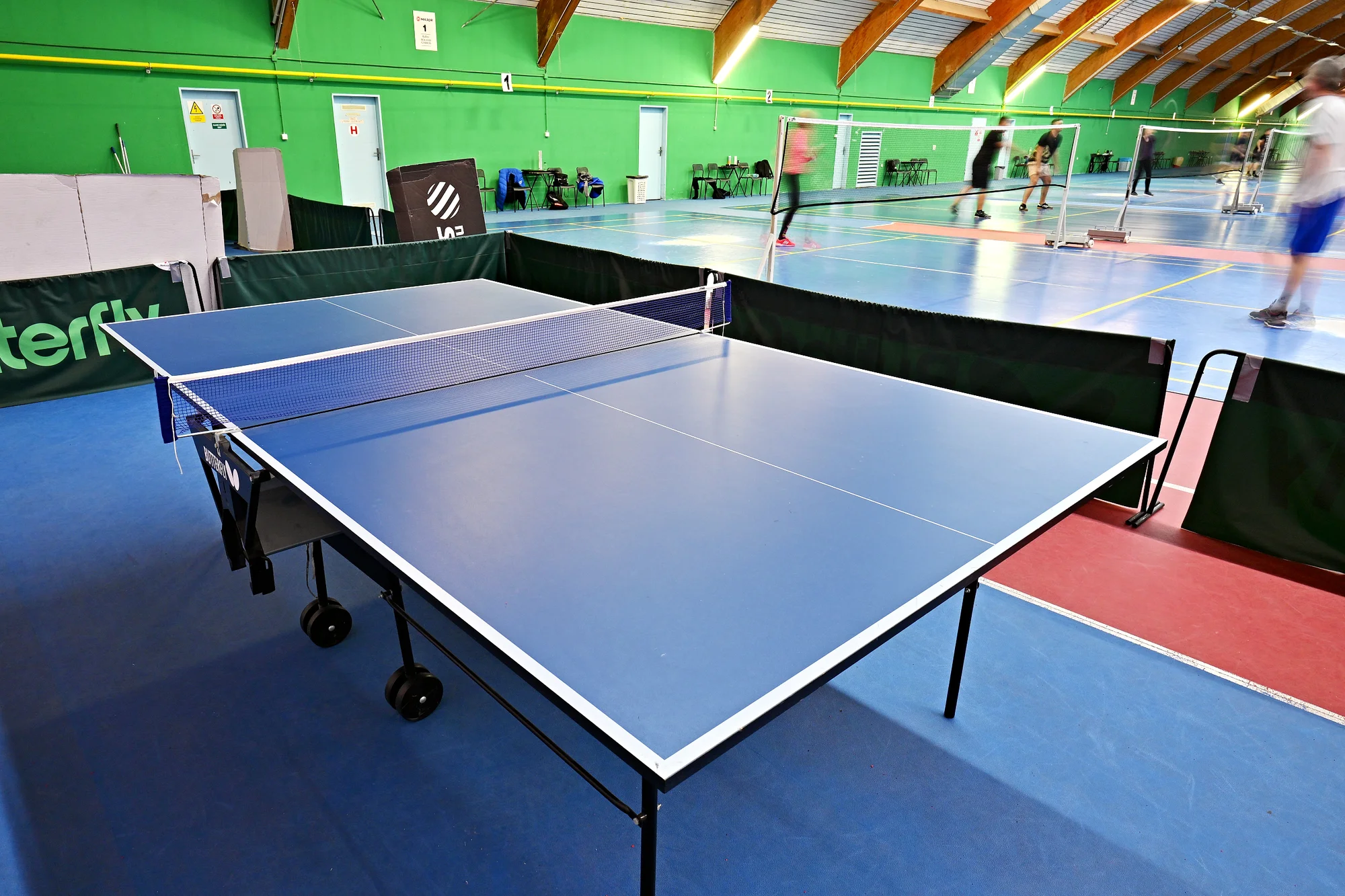 Pronájem sportoviště na 1 hodinu: tenis, badminton i ping-pong v kryté hale