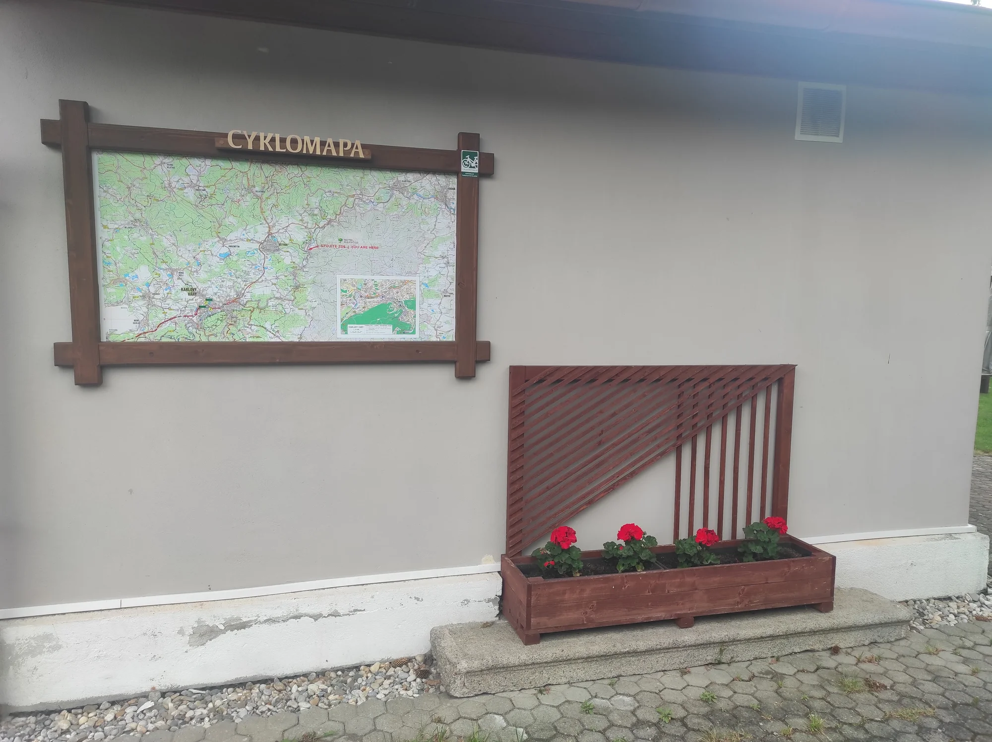 Pobyt u Ohře nedaleko Varů: komfortní pokoj, jídlo i relax ve wellness
