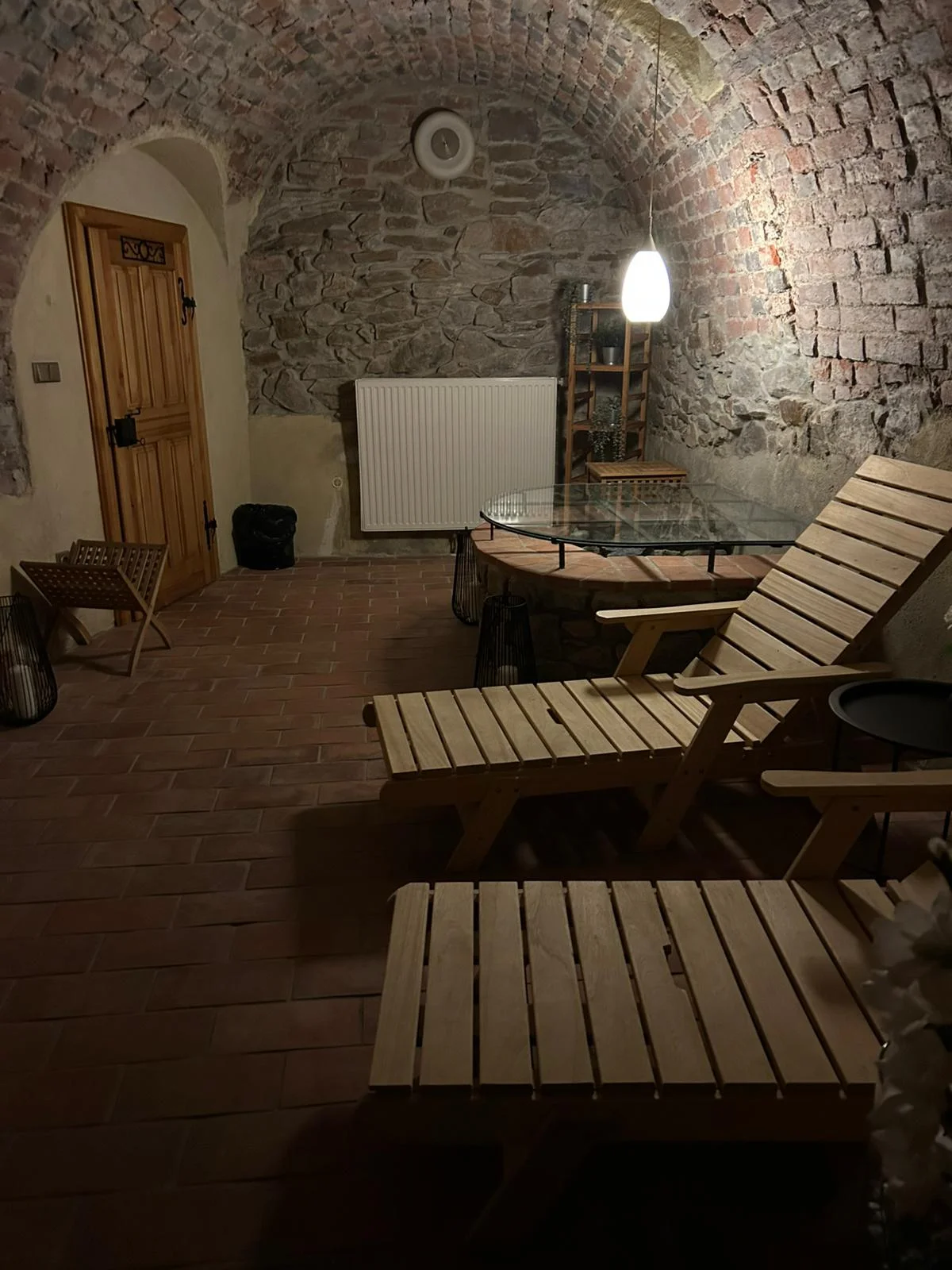 Božská relaxace: thajská relaxační a Bali masáž celého těla včetně párové varianty se saunou a sektem