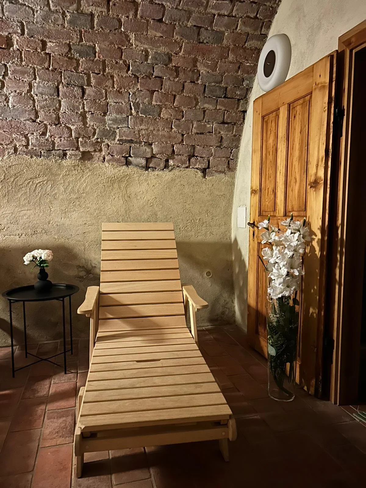 Božská relaxace: thajská relaxační a Bali masáž celého těla včetně párové varianty se saunou a sektem