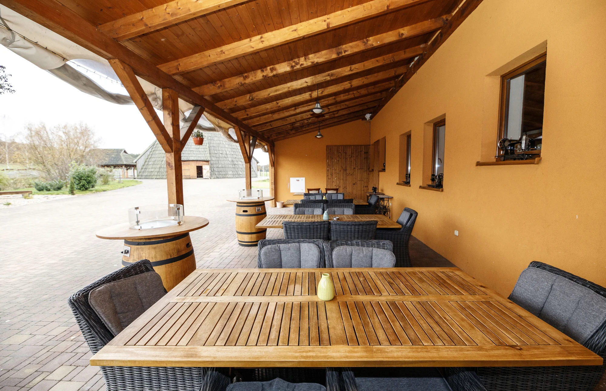 Za romantikou a relaxem: pobyt v resortu Vigvam s polopenzí, wellness i vinnou degustací