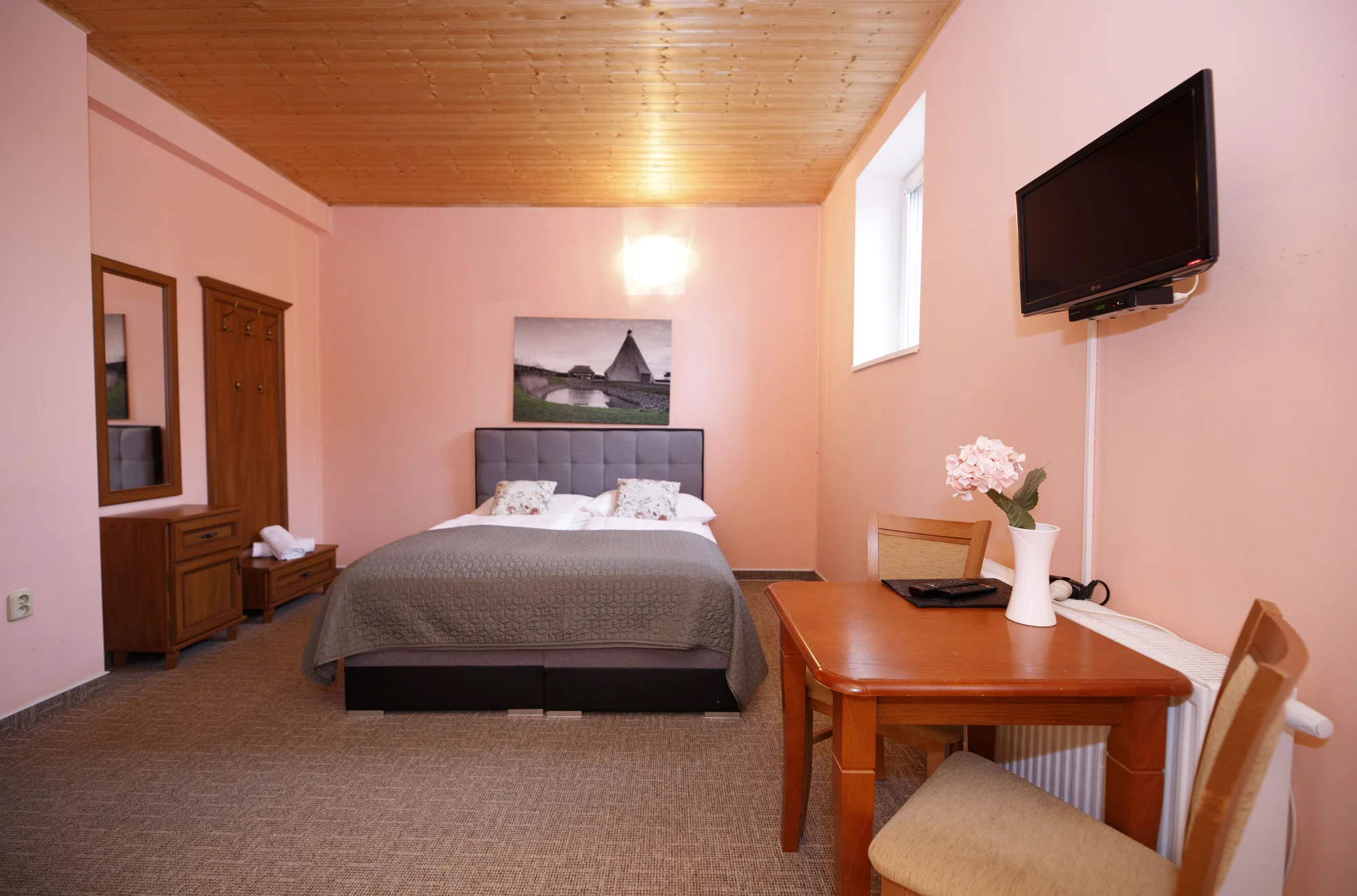 Za romantikou a relaxem: pobyt v resortu Vigvam s polopenzí, wellness i vinnou degustací