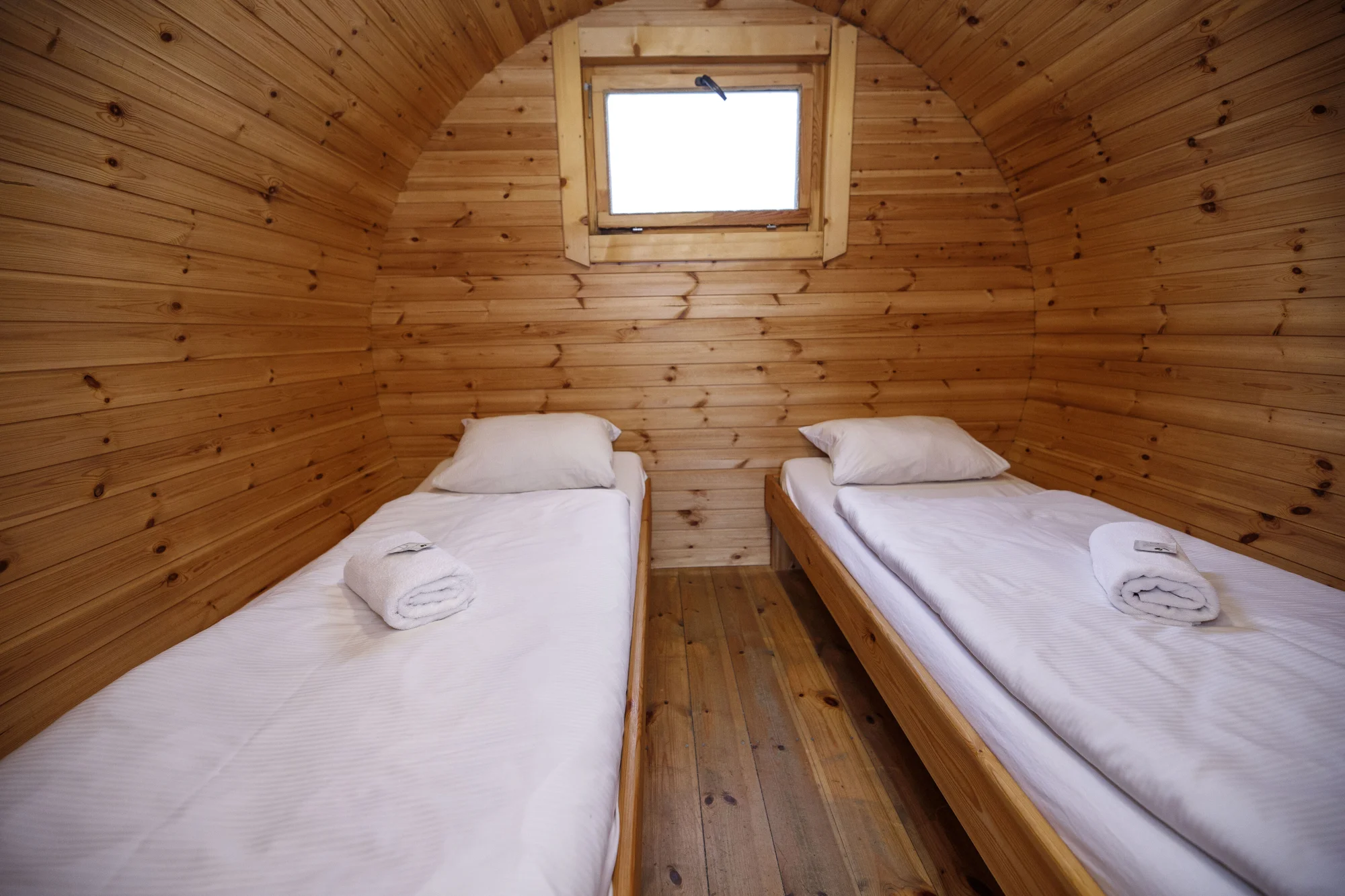 Za romantikou a relaxem: pobyt v resortu Vigvam s polopenzí, wellness i vinnou degustací