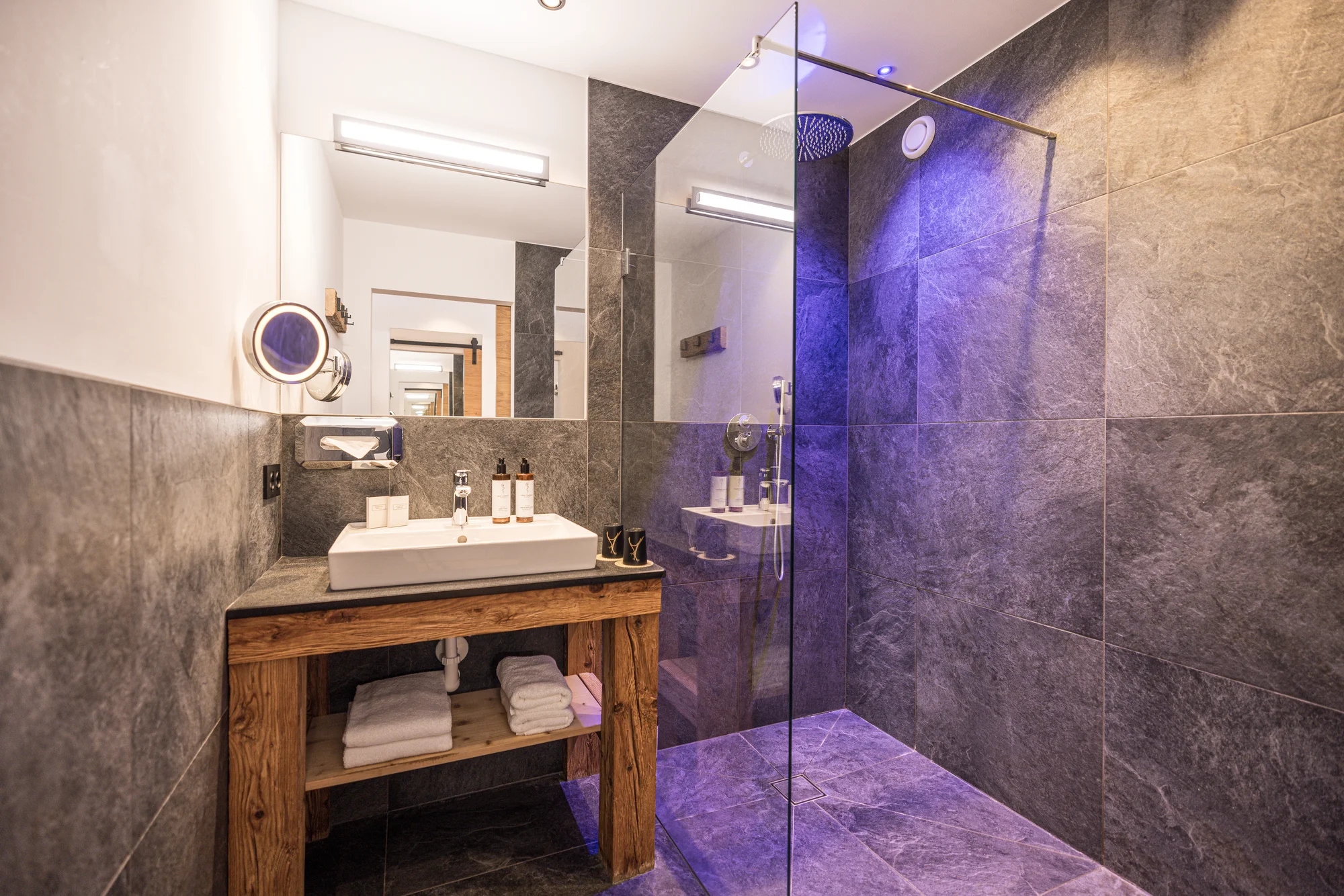Luxusní pobyt v rakouských Alpách: polopenze plus, wellness s infinity bazénem