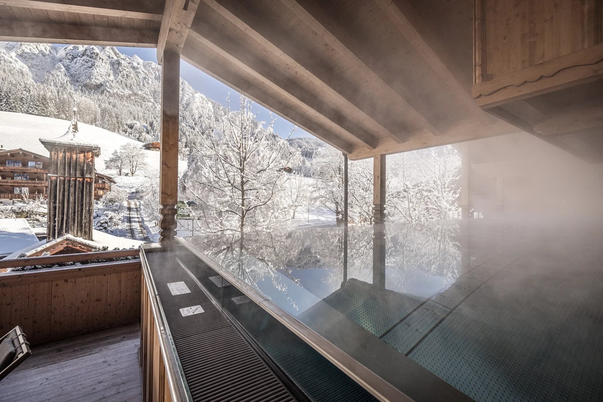 Luxusní pobyt v rakouských Alpách: polopenze plus, wellness s infinity bazénem