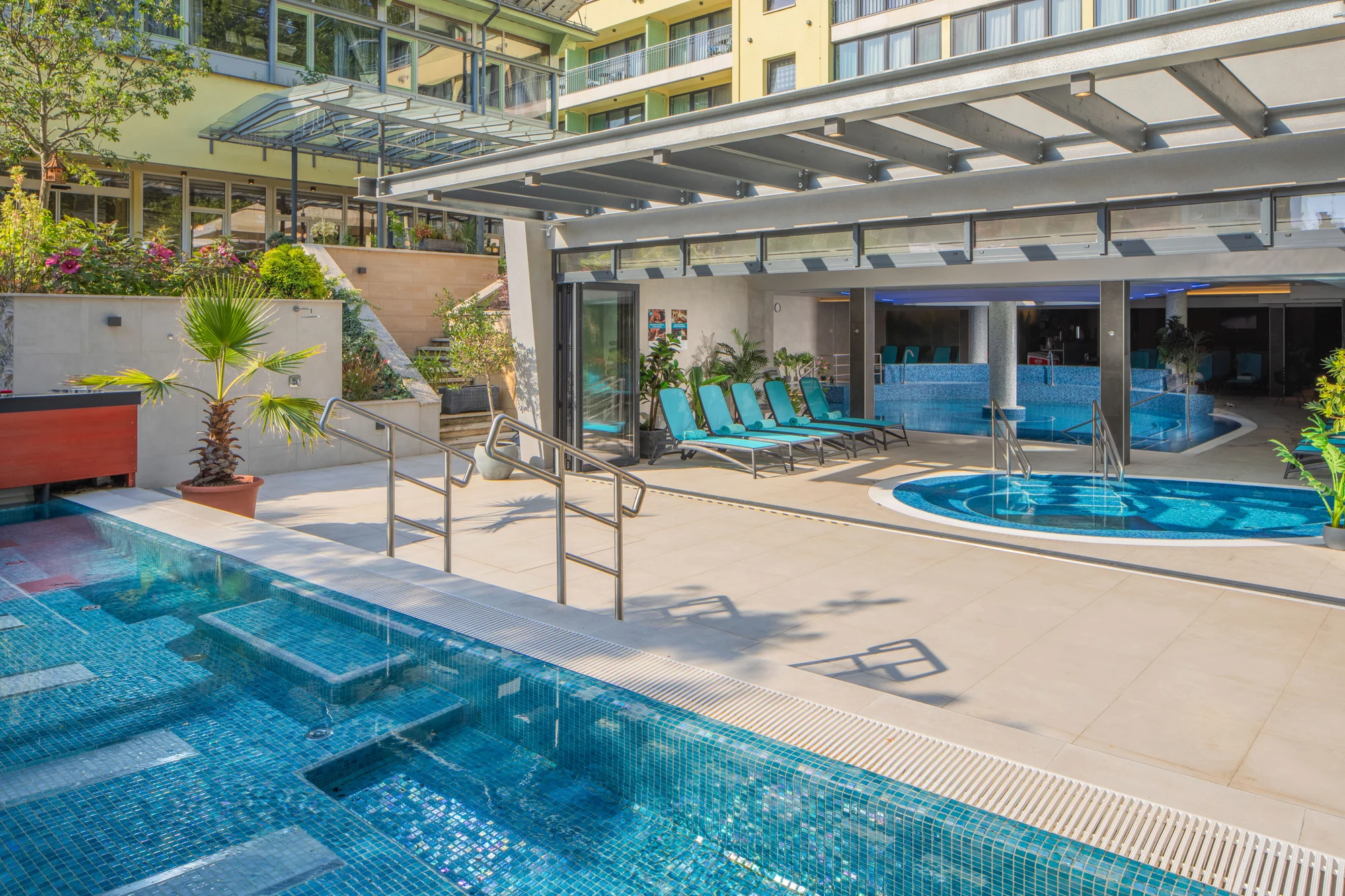 Pobyt ve 4* hotelu jen 150 m od Balatonu: neomezený wellness a polopenze, 2 děti zdarma